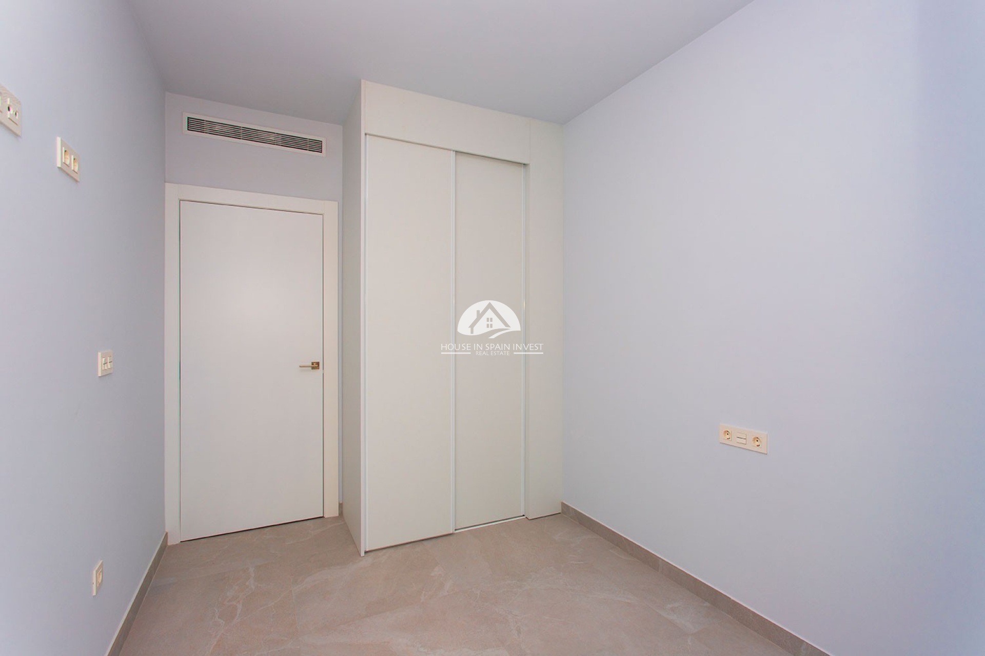 Resale - Apartment  - Torrevieja - Playa del Cura