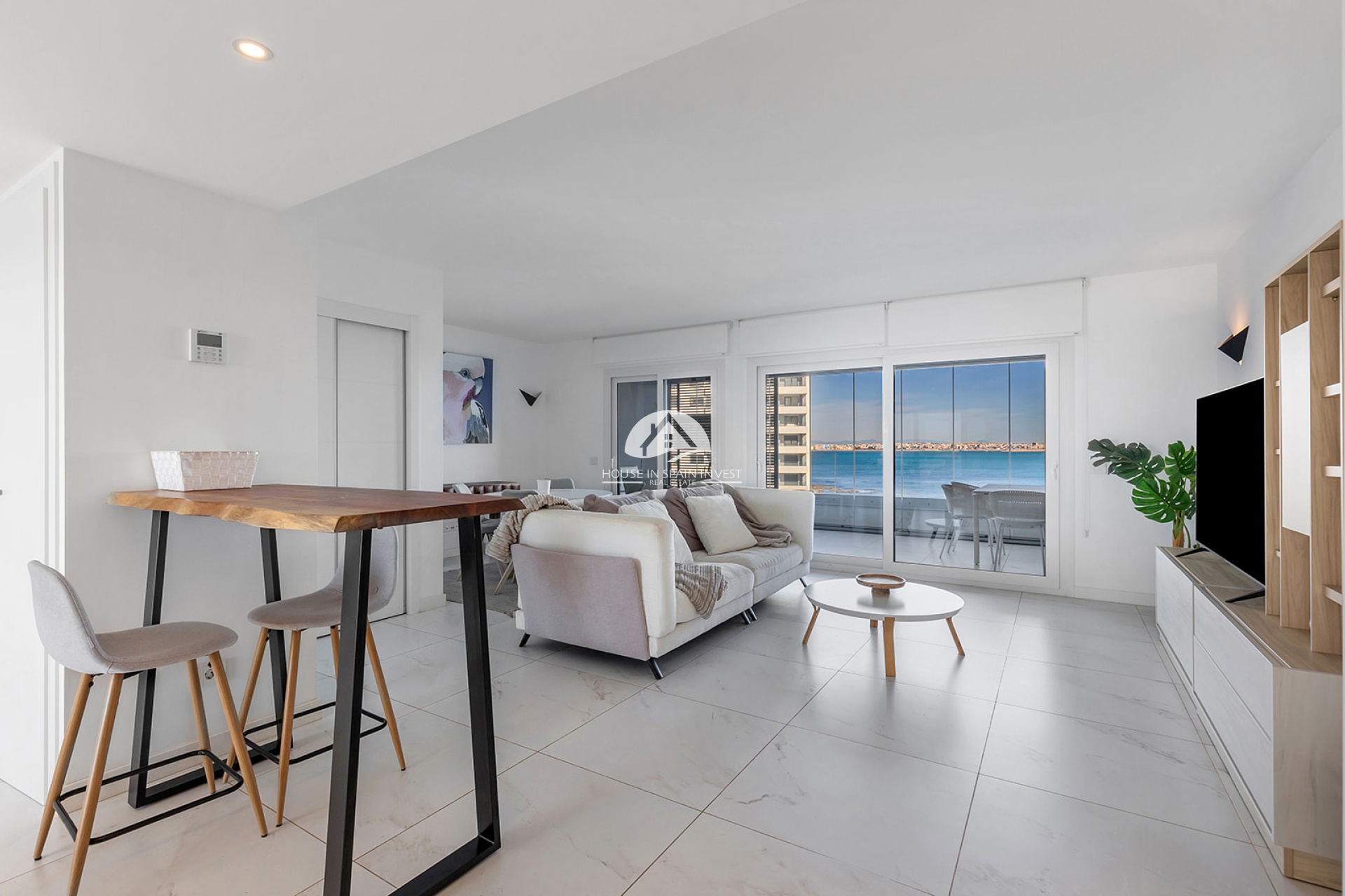 Resale - Apartment  - Torrevieja - Punta Prima  