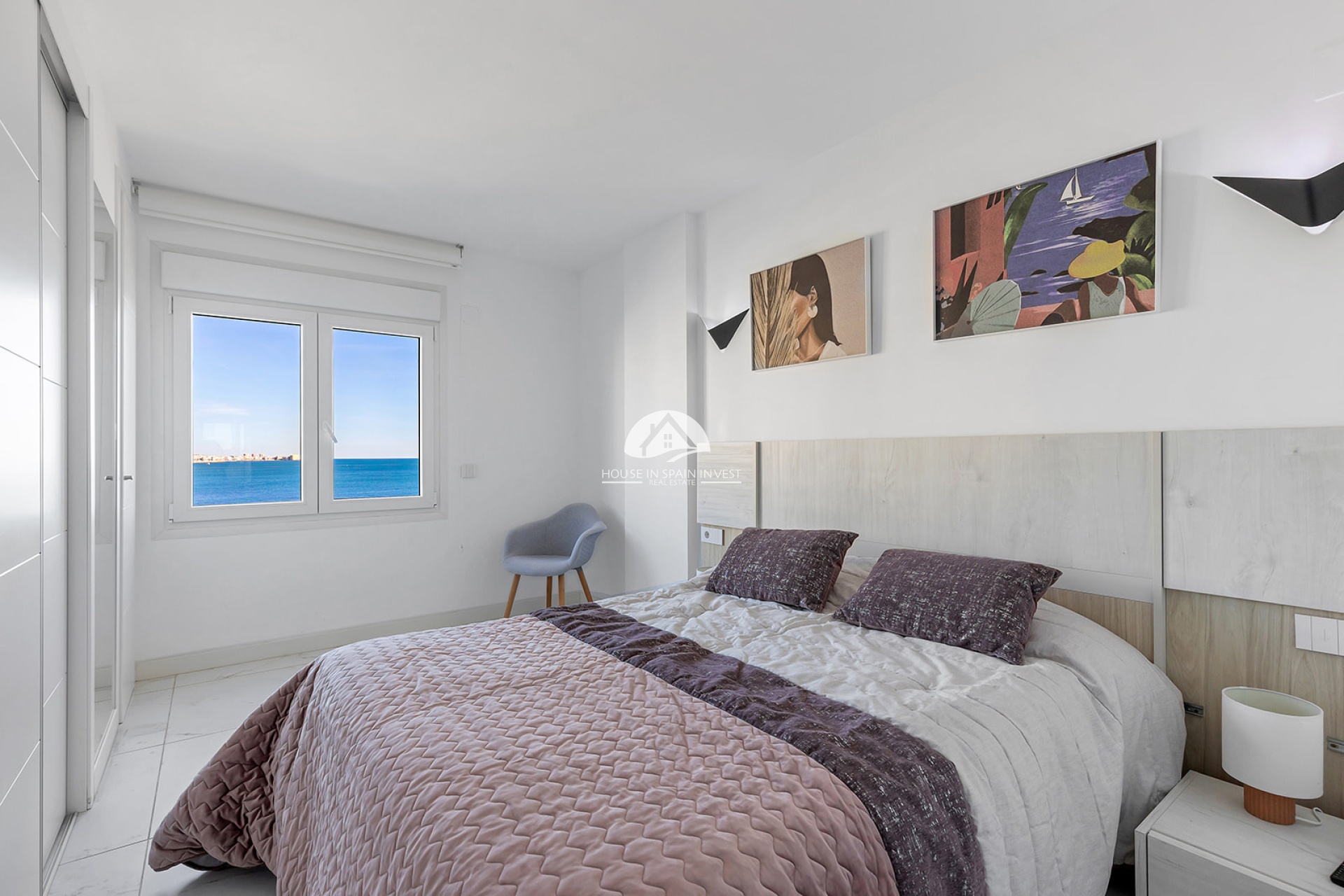 Resale - Apartment  - Torrevieja - Punta Prima  