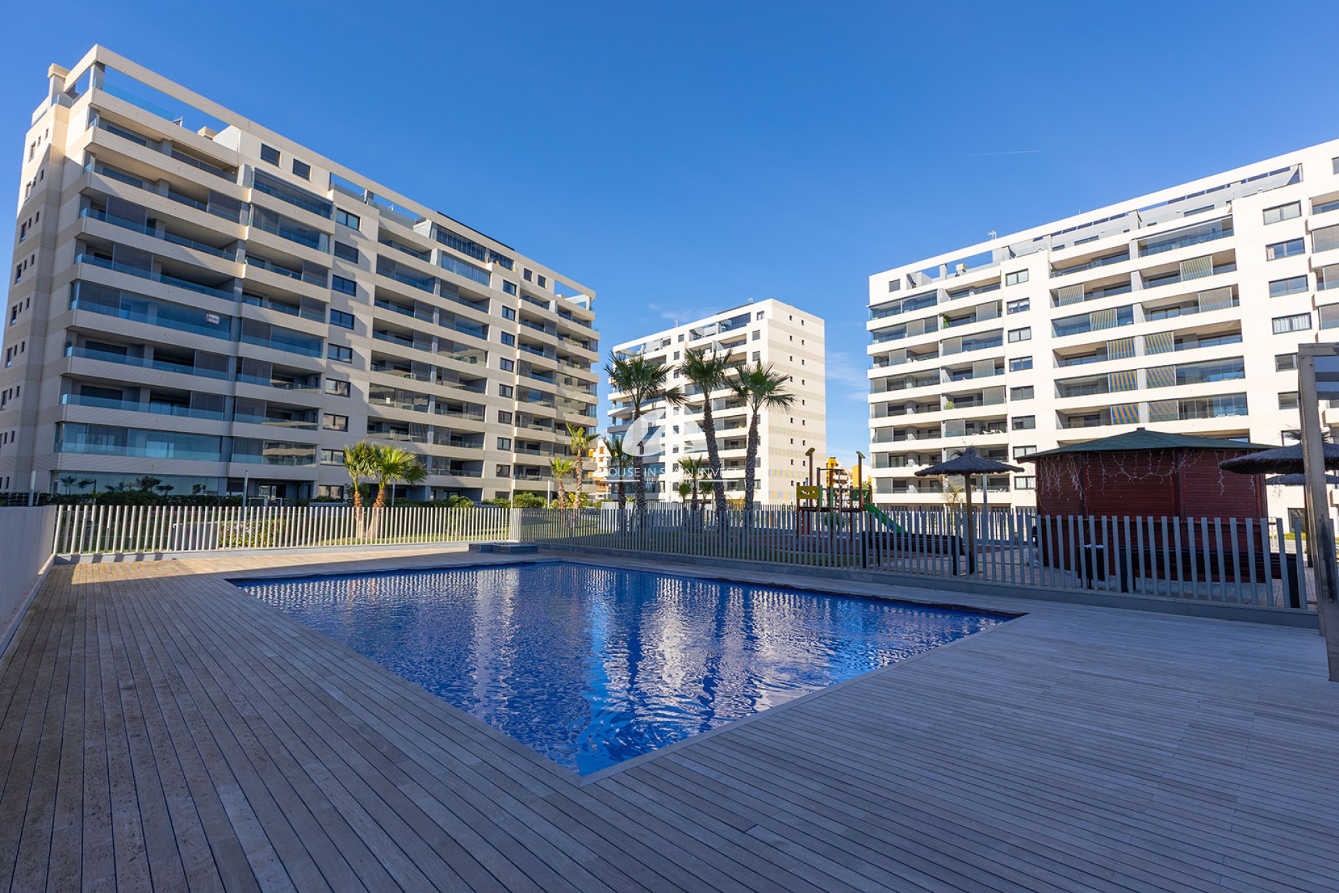 Resale - Apartment  - Torrevieja - Punta Prima  