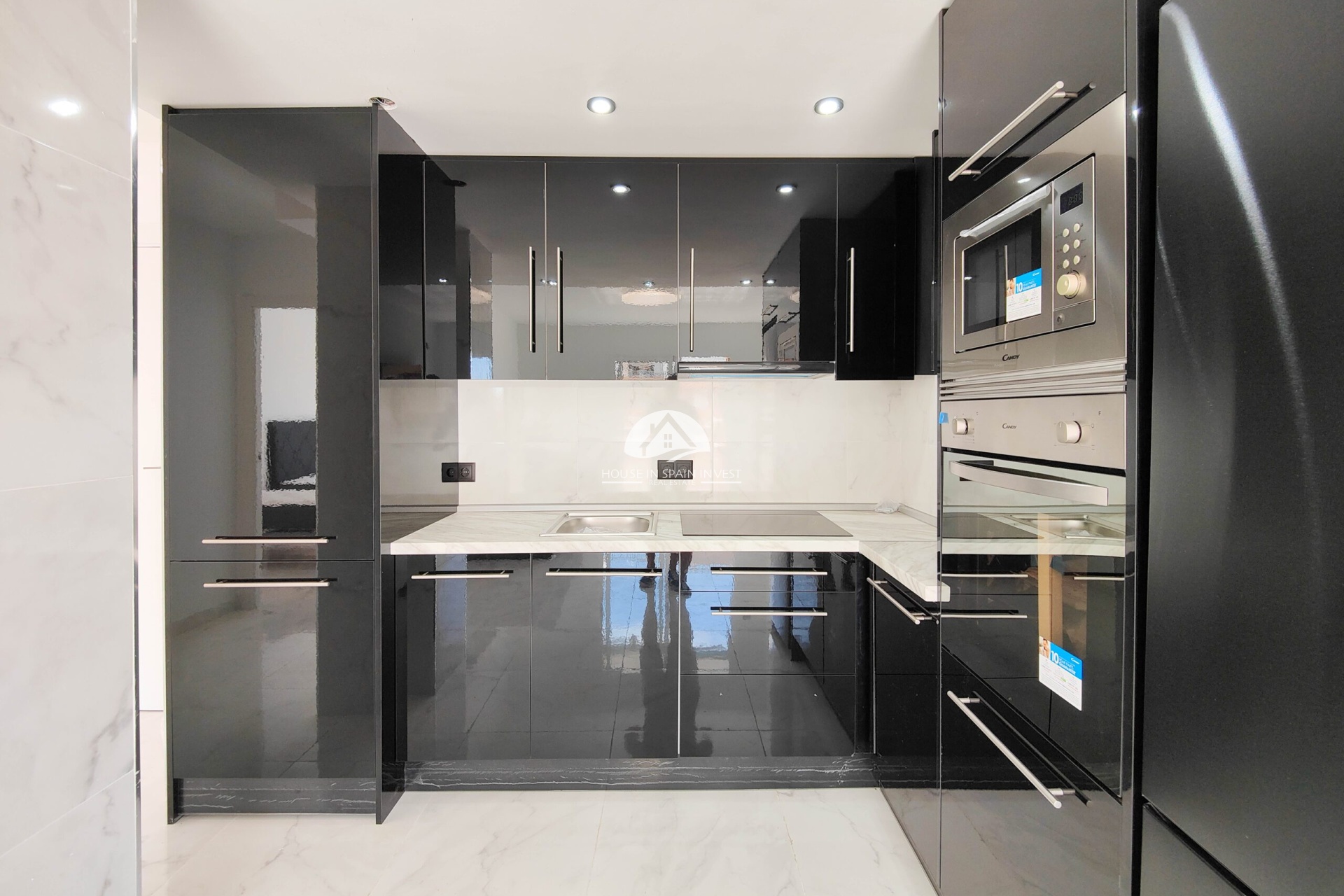 Resale - Apartment  - Torrevieja - Punta Prima  