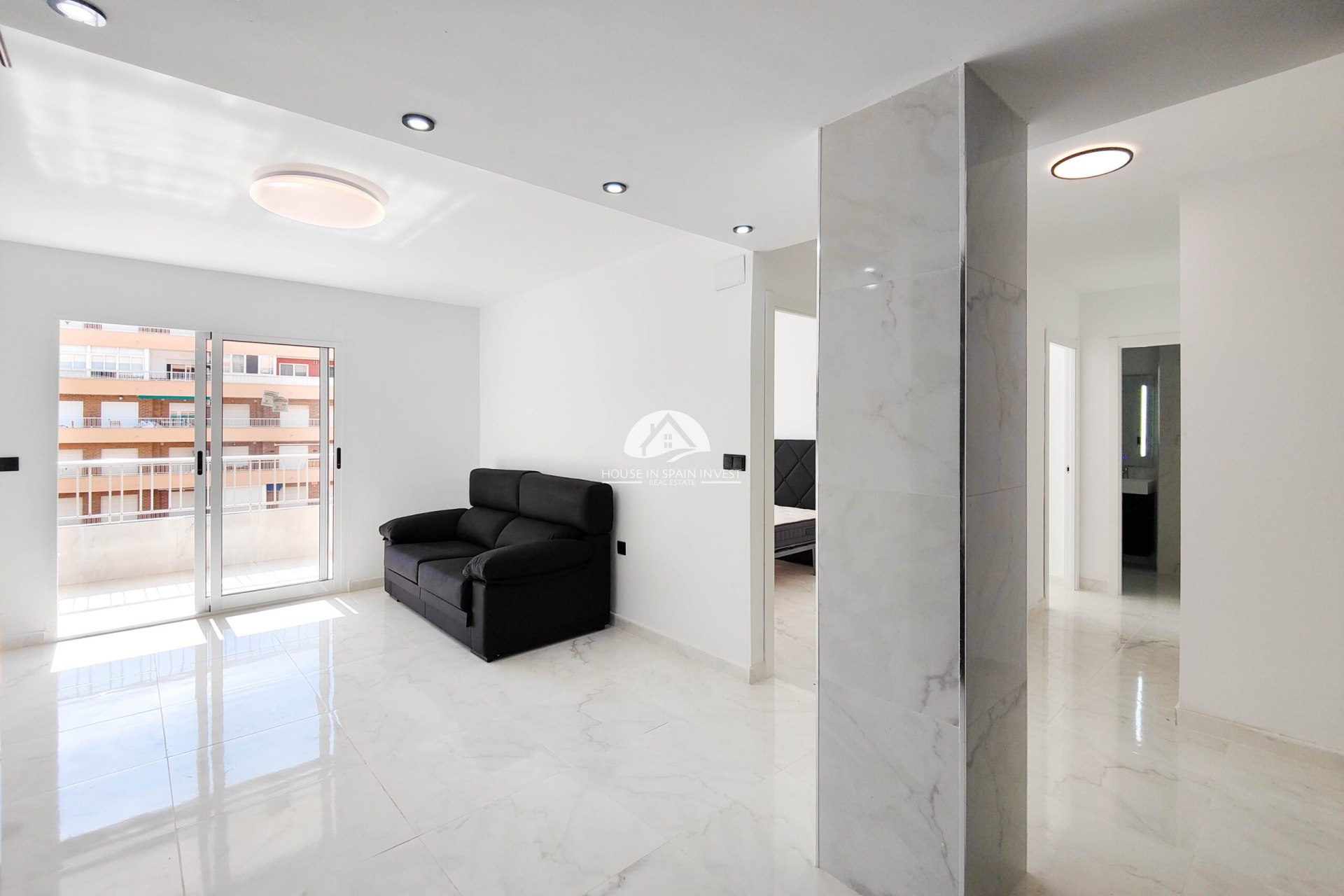 Resale - Apartment  - Torrevieja - Punta Prima  