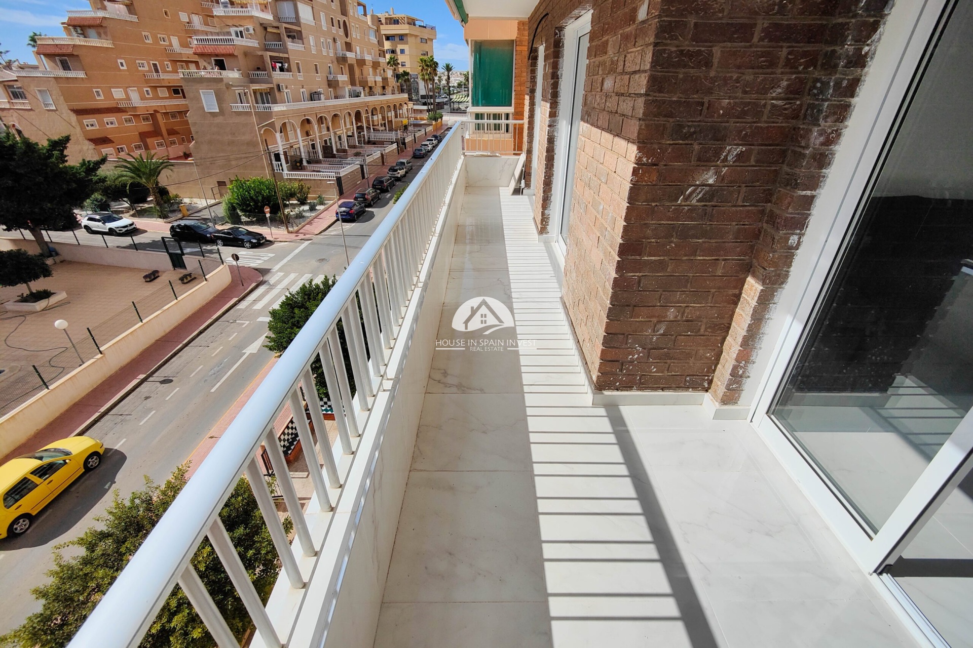 Resale - Apartment  - Torrevieja - Punta Prima  