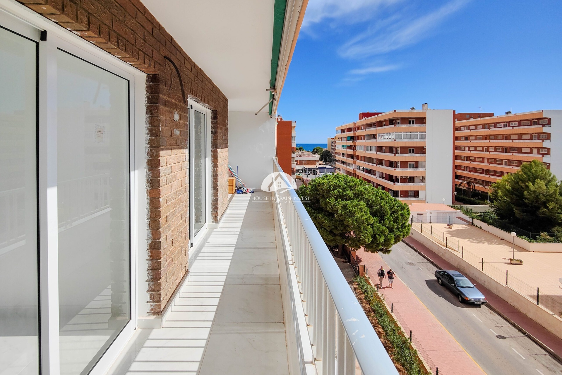 Resale - Apartment  - Torrevieja - Punta Prima  