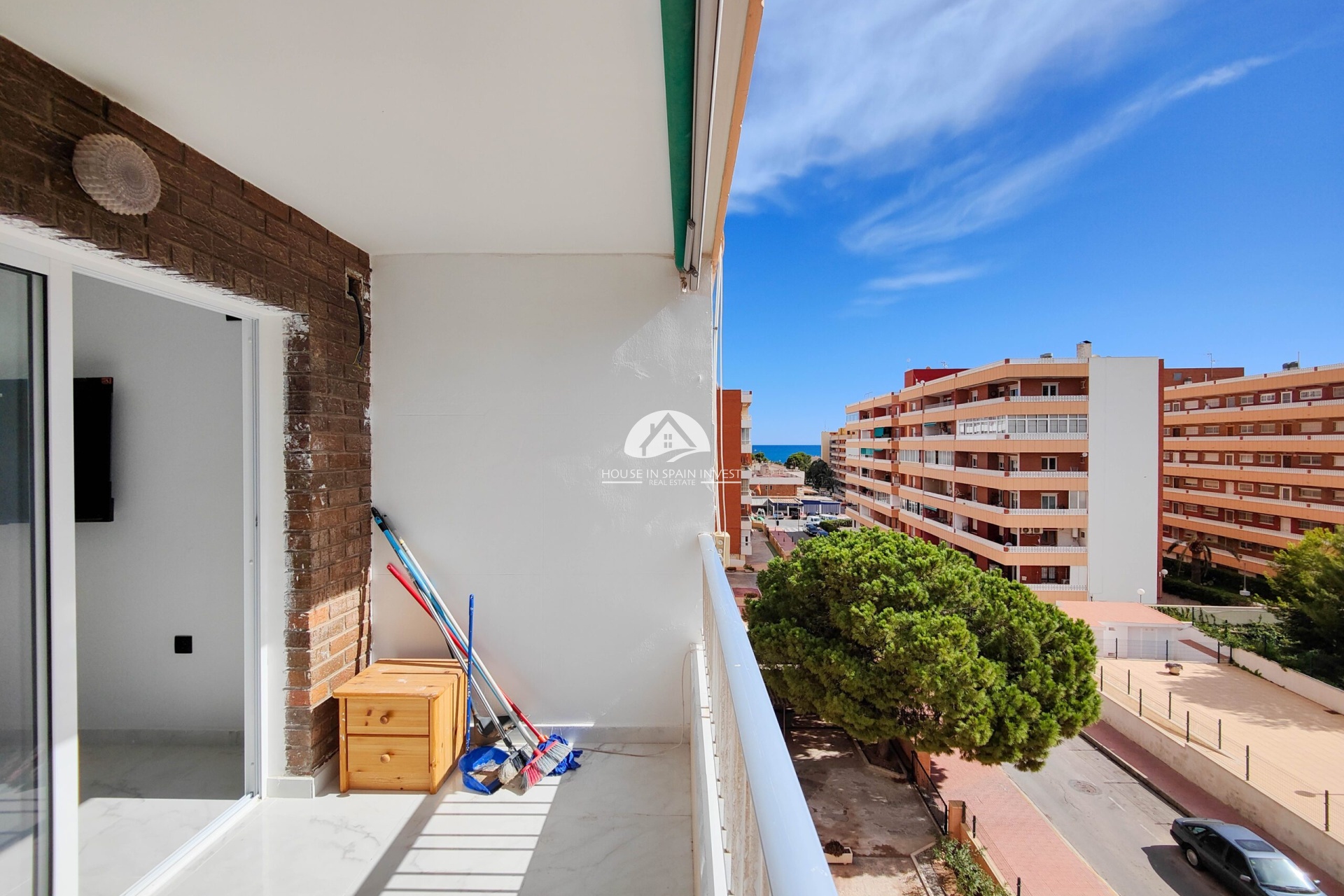 Resale - Apartment  - Torrevieja - Punta Prima  