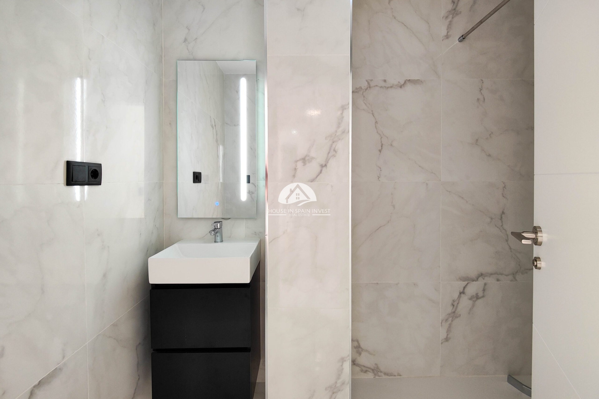 Resale - Apartment  - Torrevieja - Punta Prima  