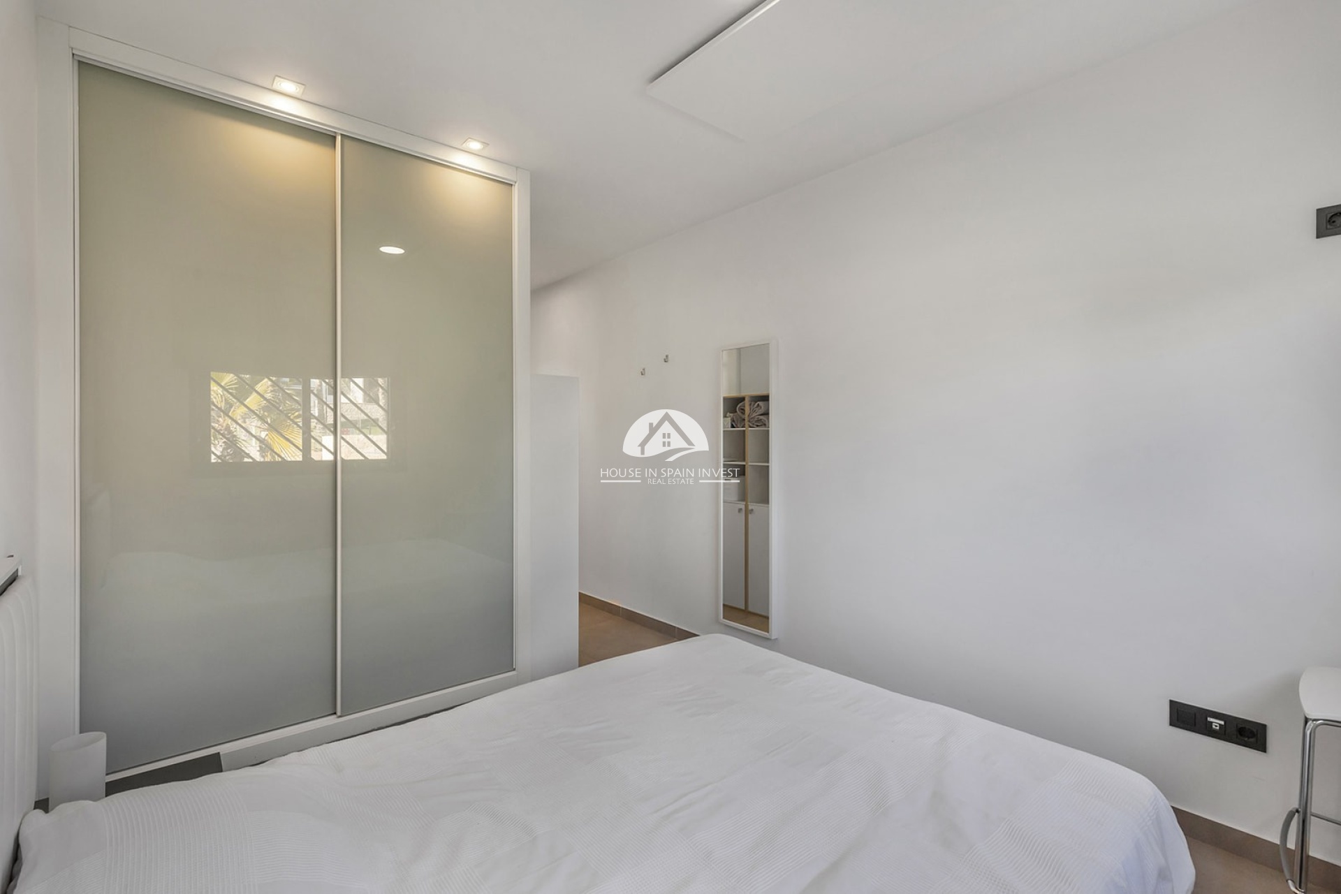 Resale - Apartment  - Torrevieja - Punta Prima  