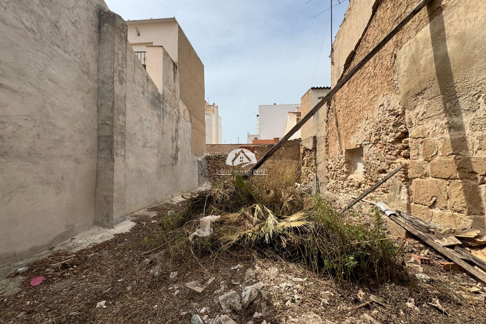 Resale - Plot / Land - Torrevieja - Centro