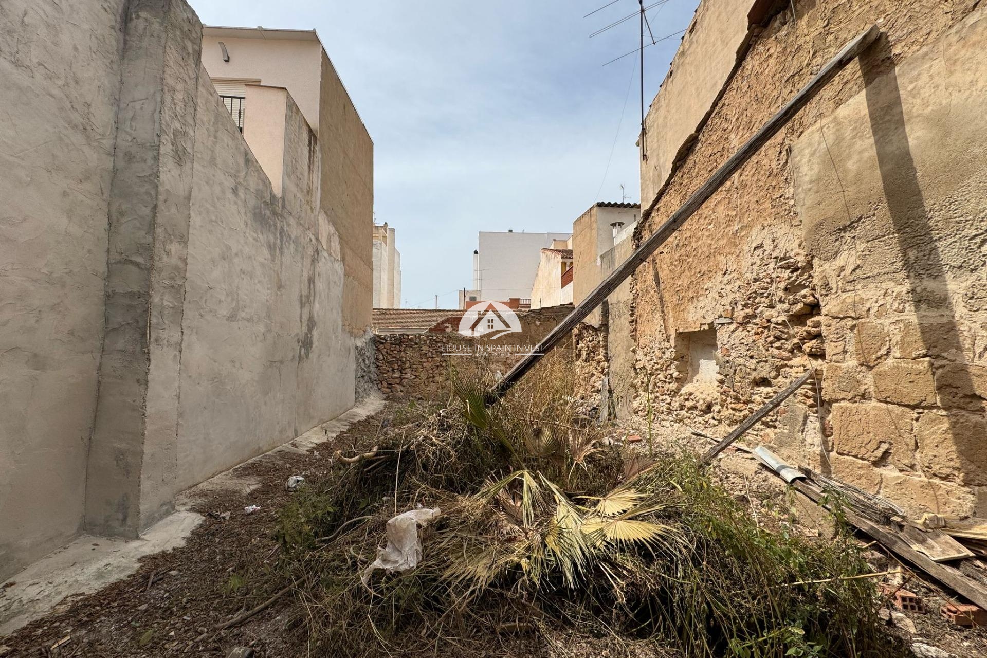 Resale - Plot / Land - Torrevieja - Centro