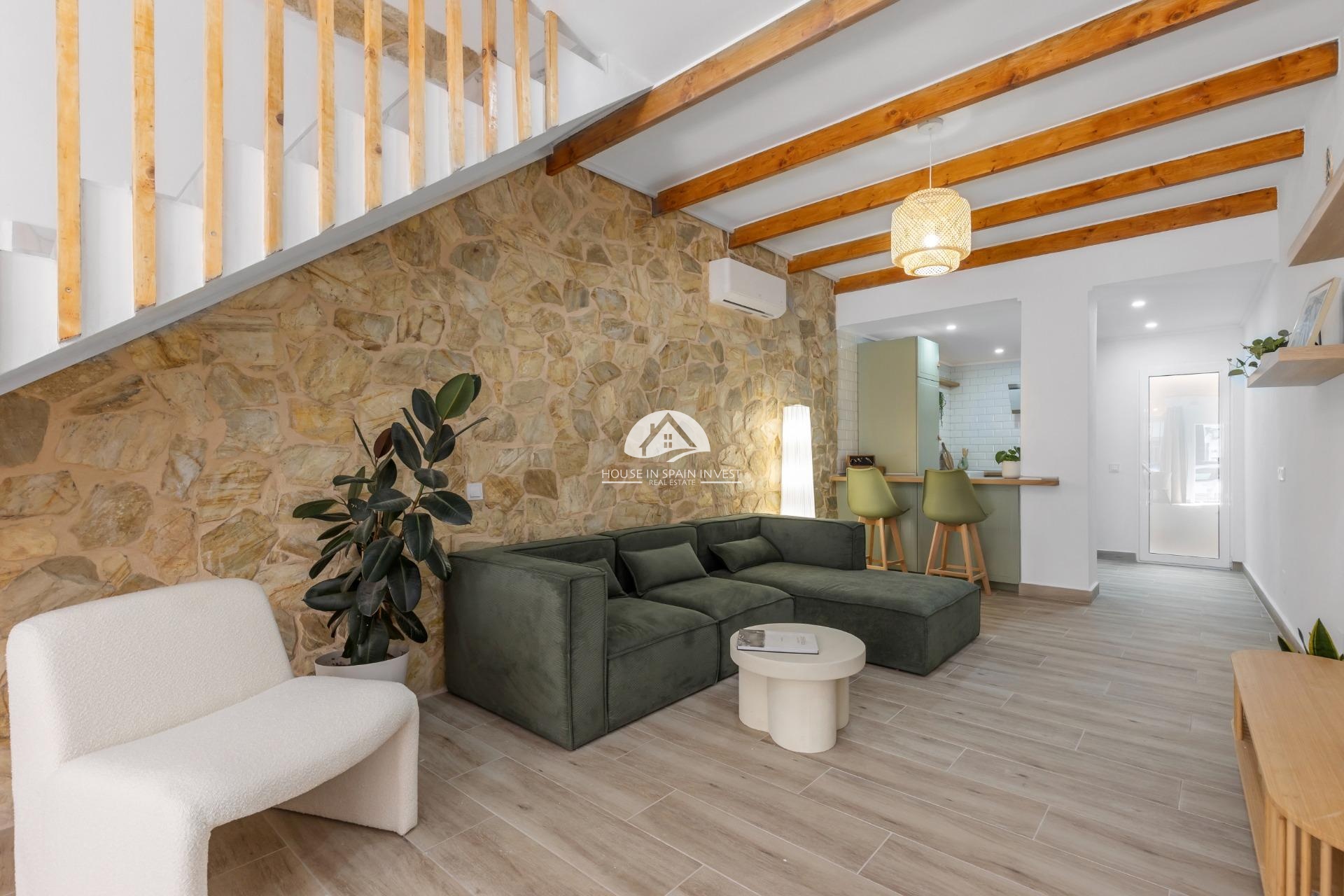 Resale - Townhouse - Torrevieja - Centro