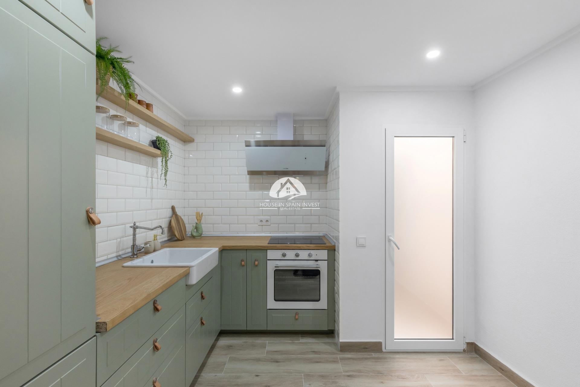 Resale - Townhouse - Torrevieja - Centro