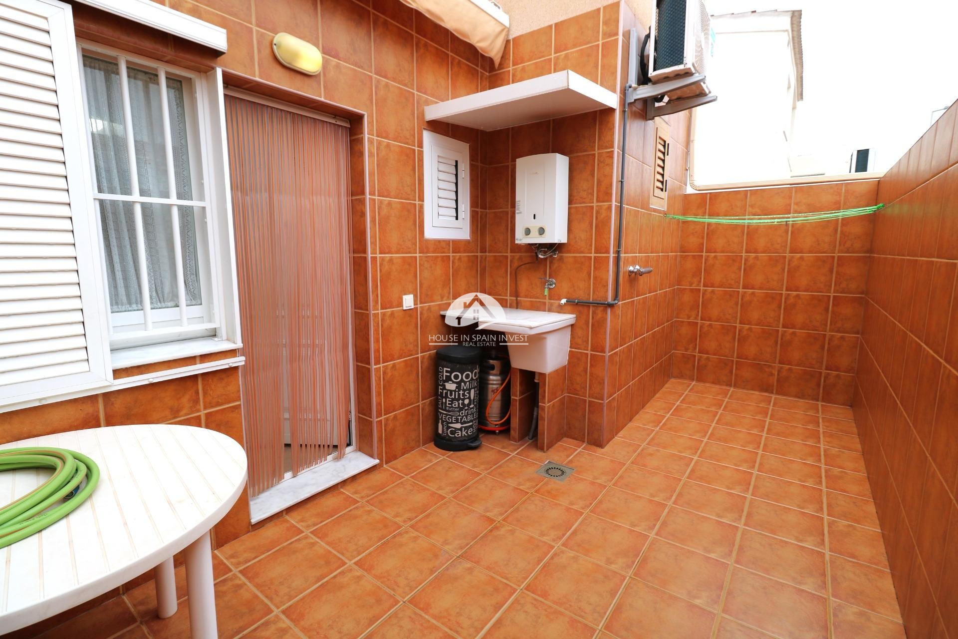Resale - Townhouse - Torrevieja - Playa de los Naufragos