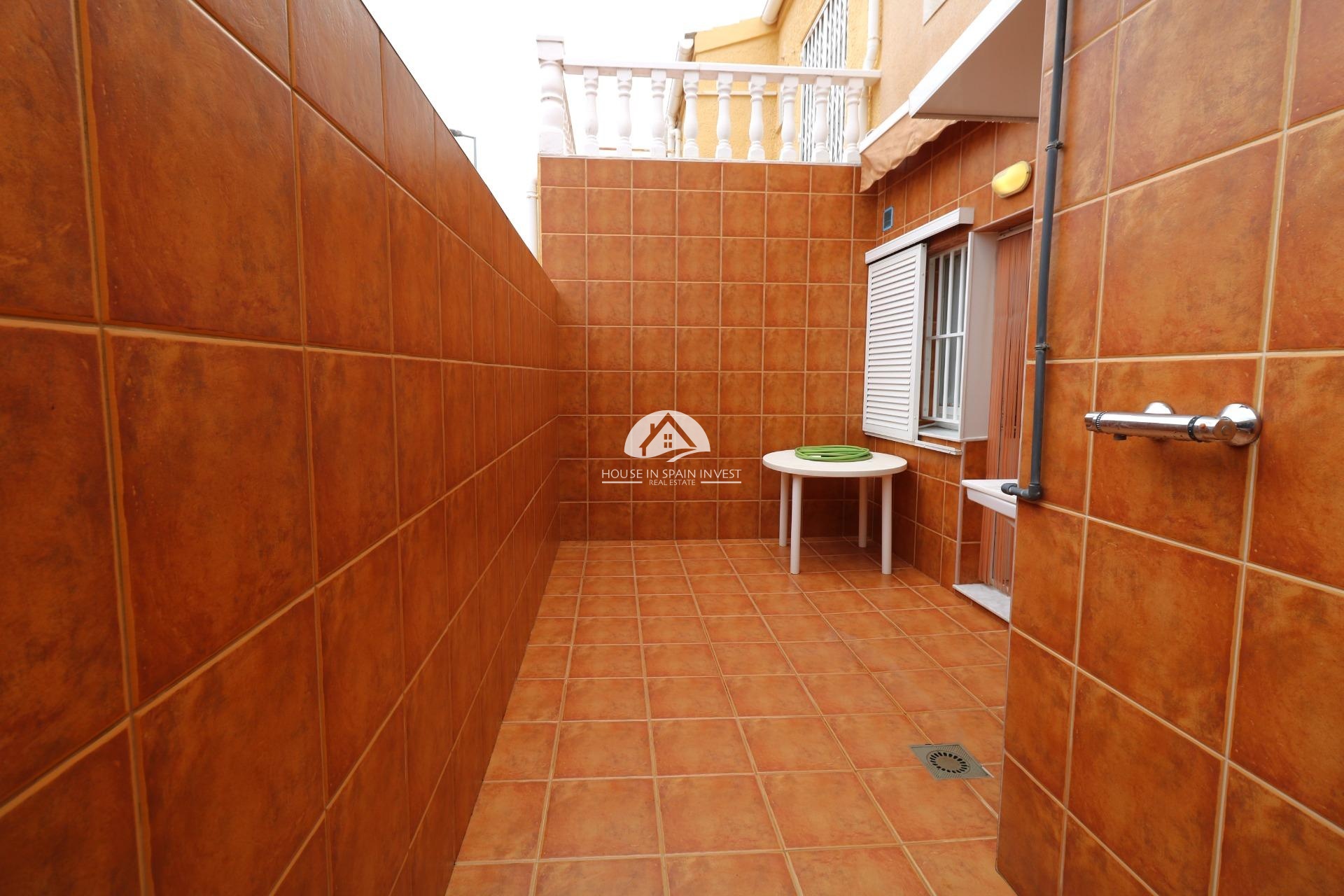 Resale - Townhouse - Torrevieja - Playa de los Naufragos