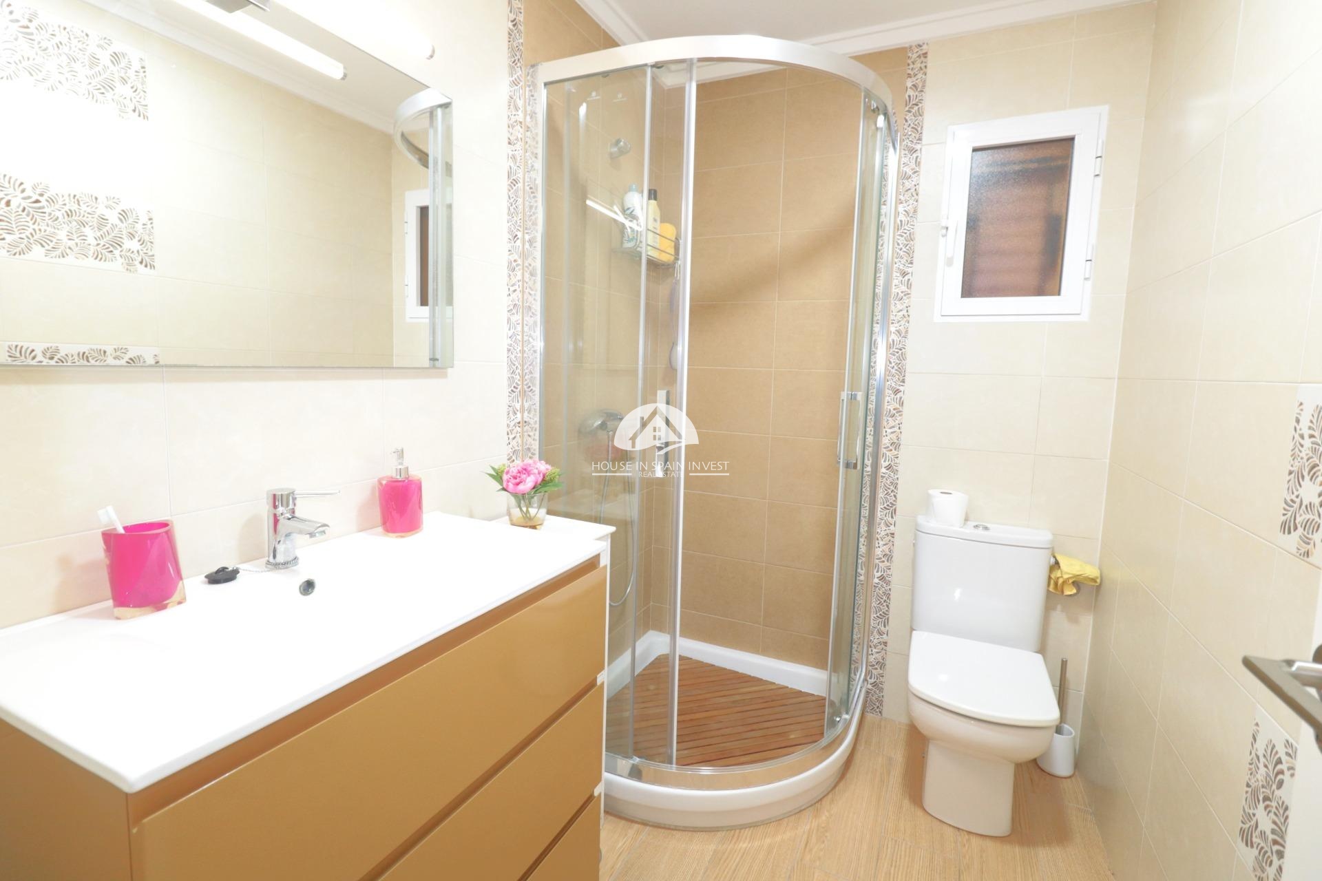 Resale - Townhouse - Torrevieja - Playa de los Naufragos