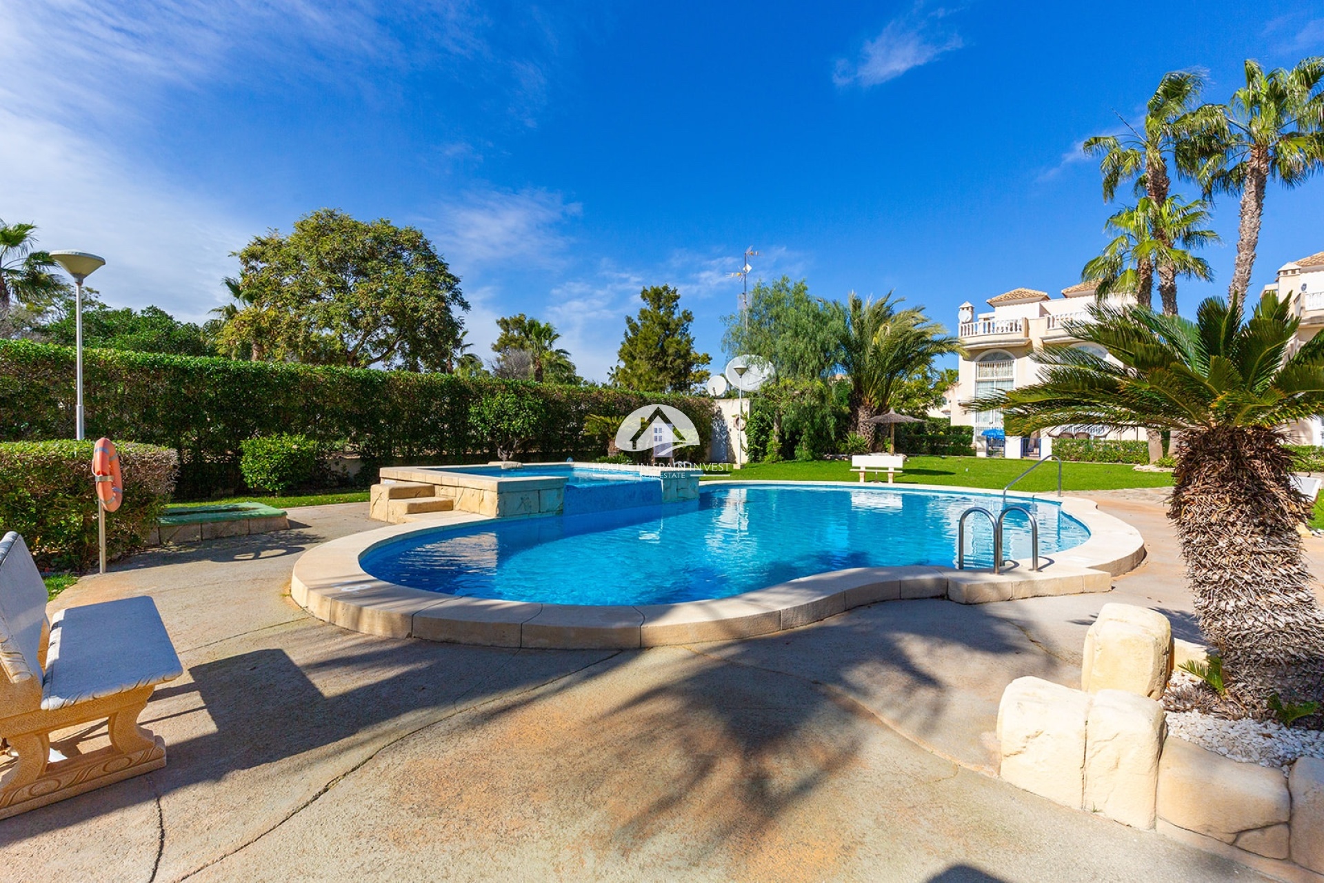 Resale - Villa - Guardamar del Segura - Guardamar - El Raso