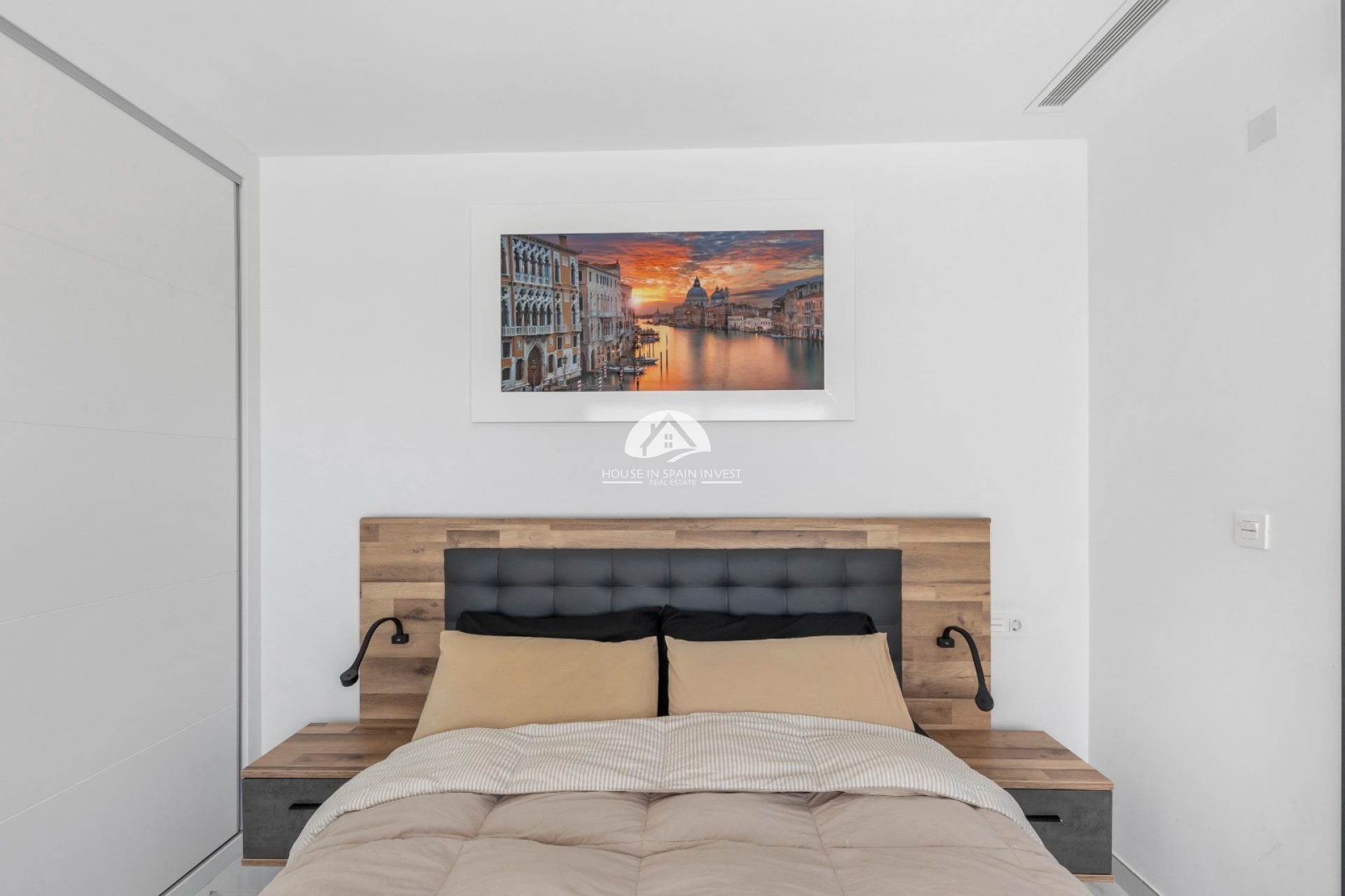 Resale - Villa - Los Montesinos - La Herrada