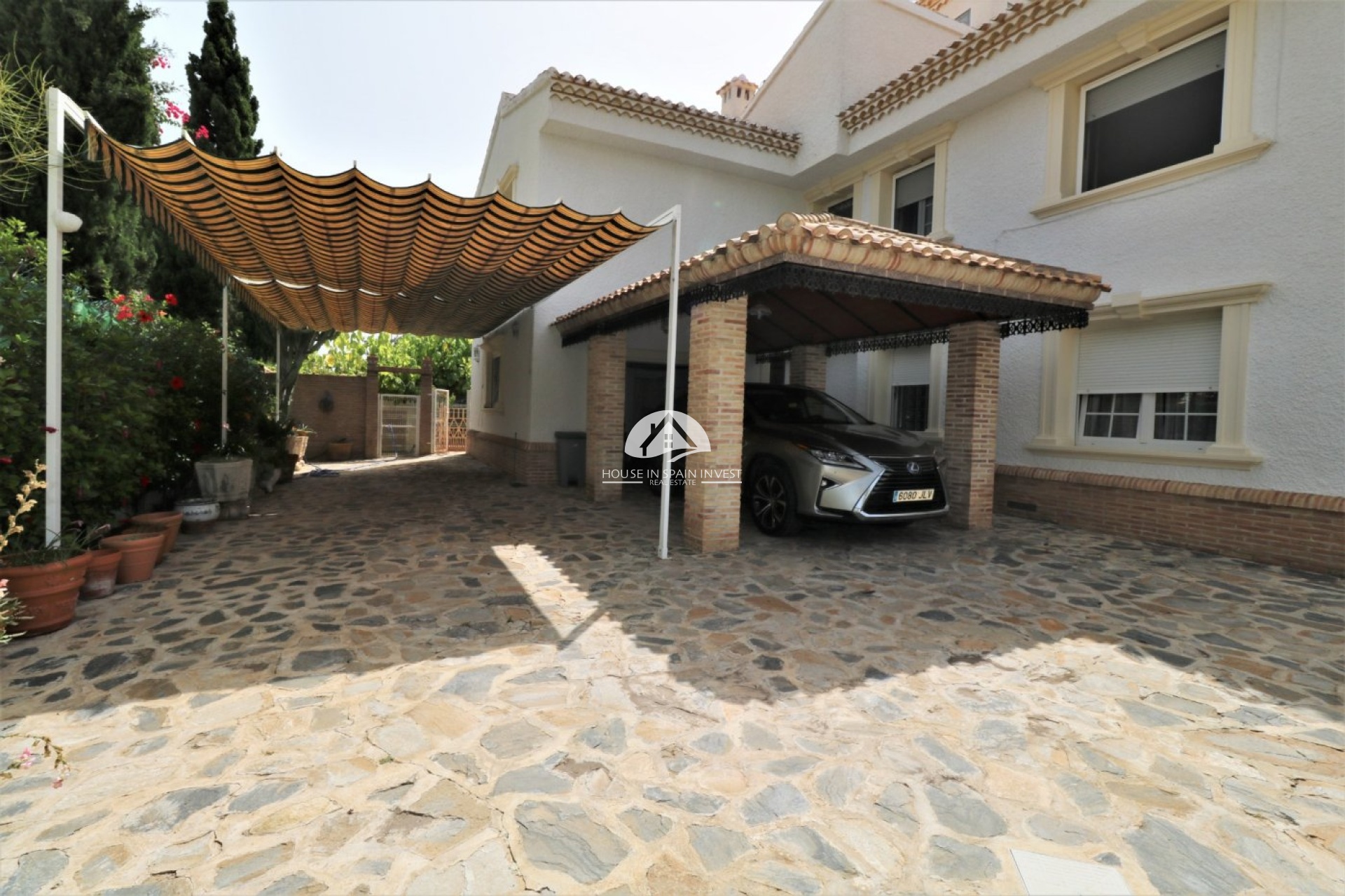Resale - Villa - Orihuela Costa - Cabo roig  