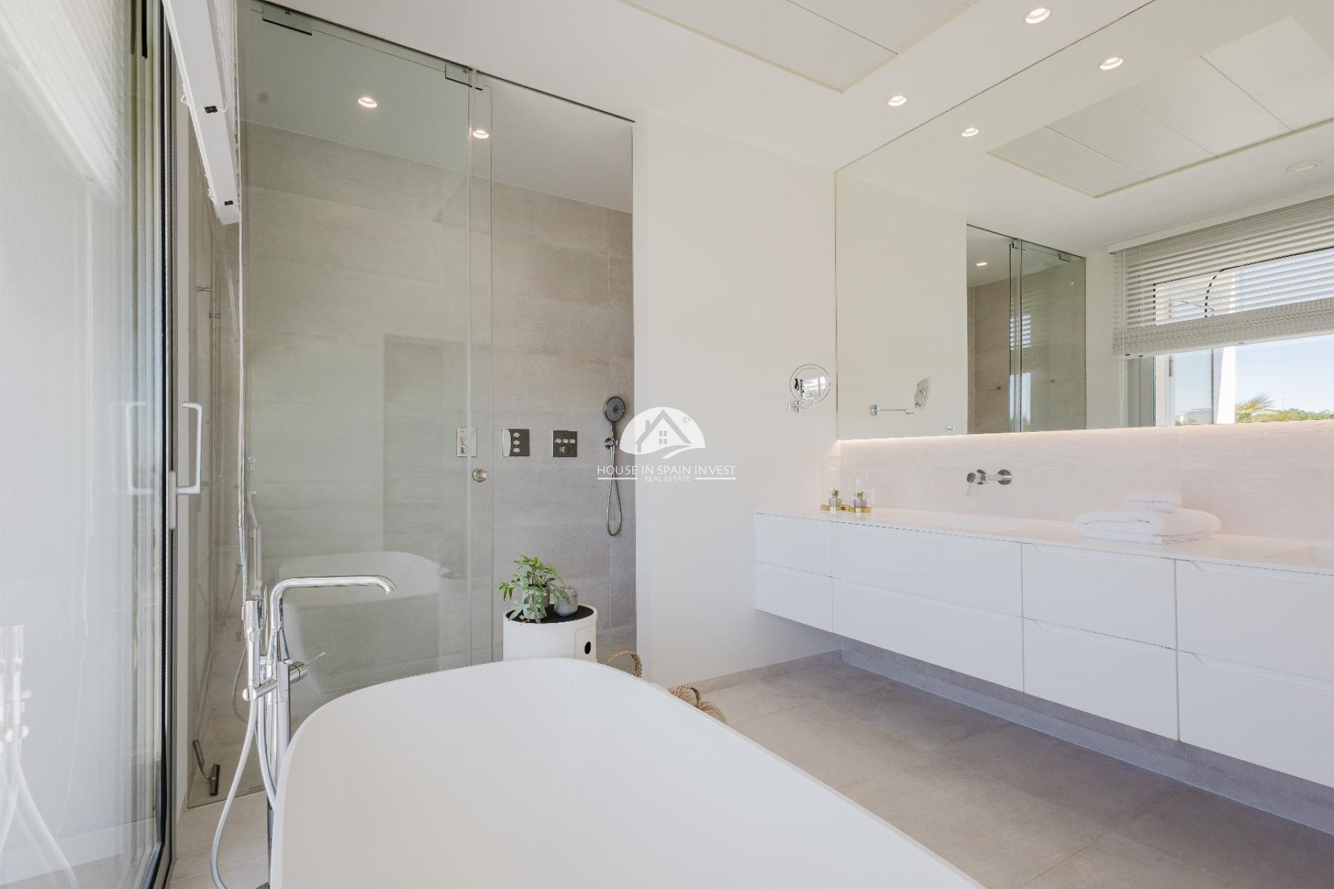 Resale - Villa - Orihuela Costa - Las Colinas Golf