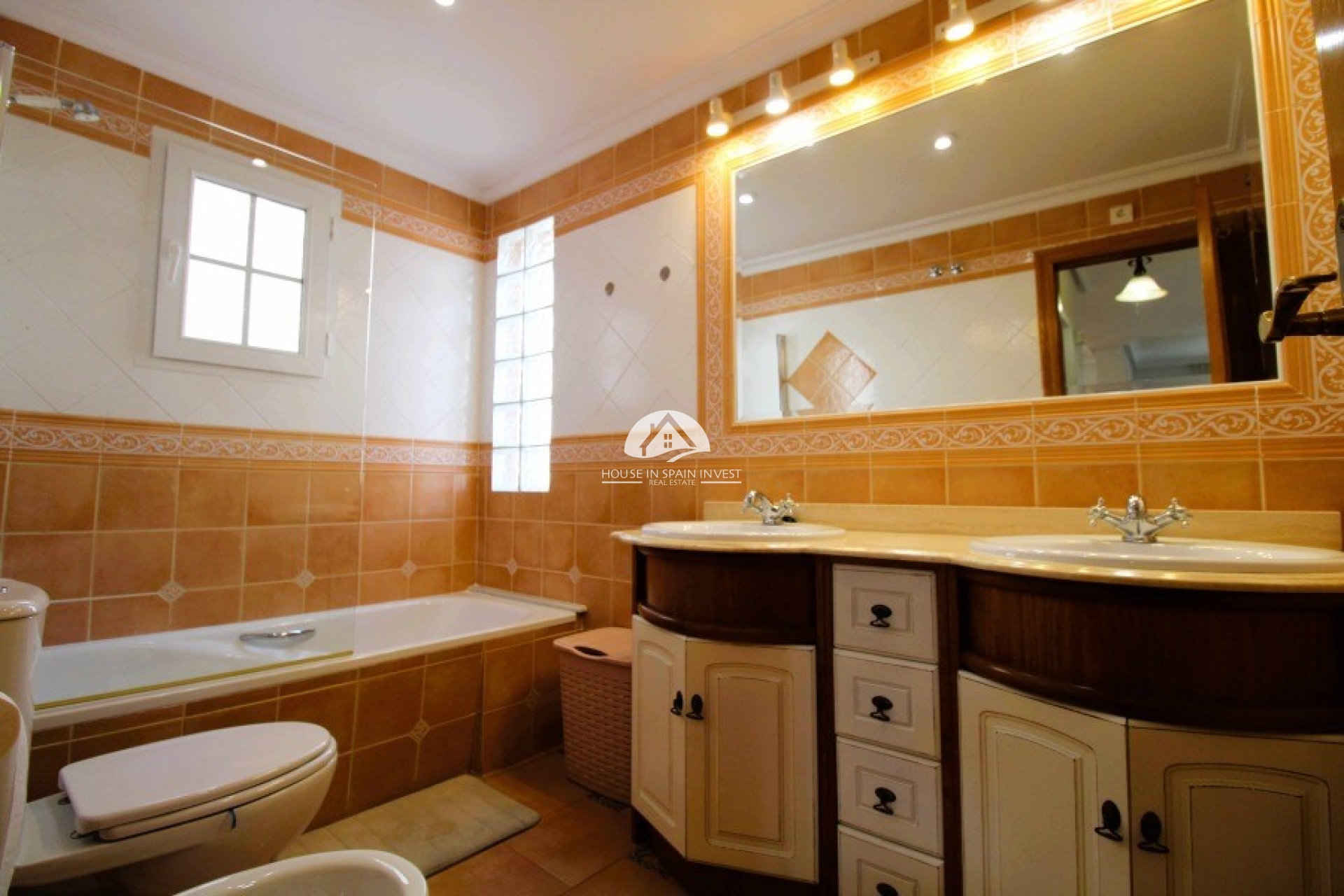 Resale - Villa - Orihuela Costa - Villamartín