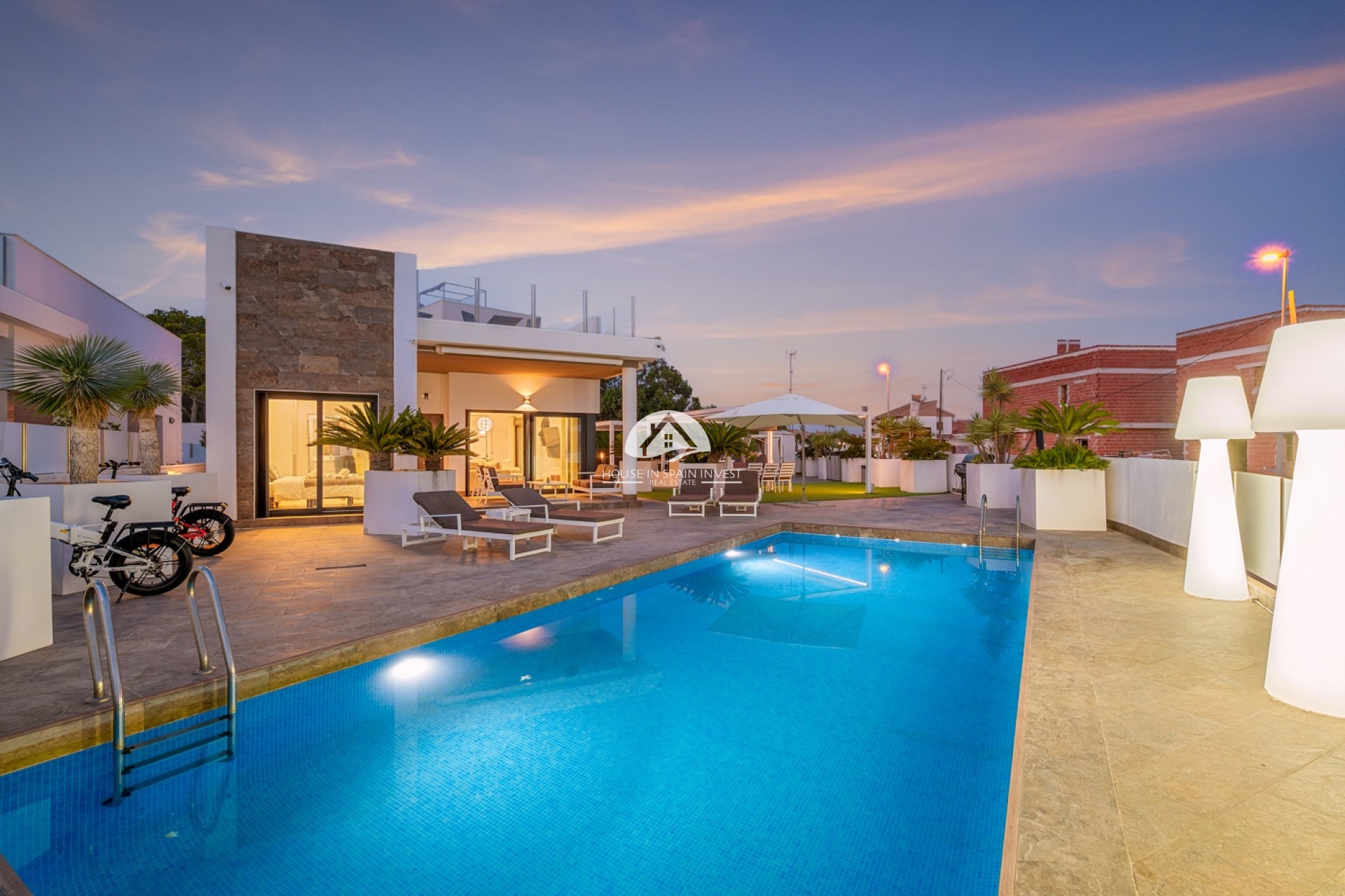 Resale - Villa - Orihuela Costa - Villamartín