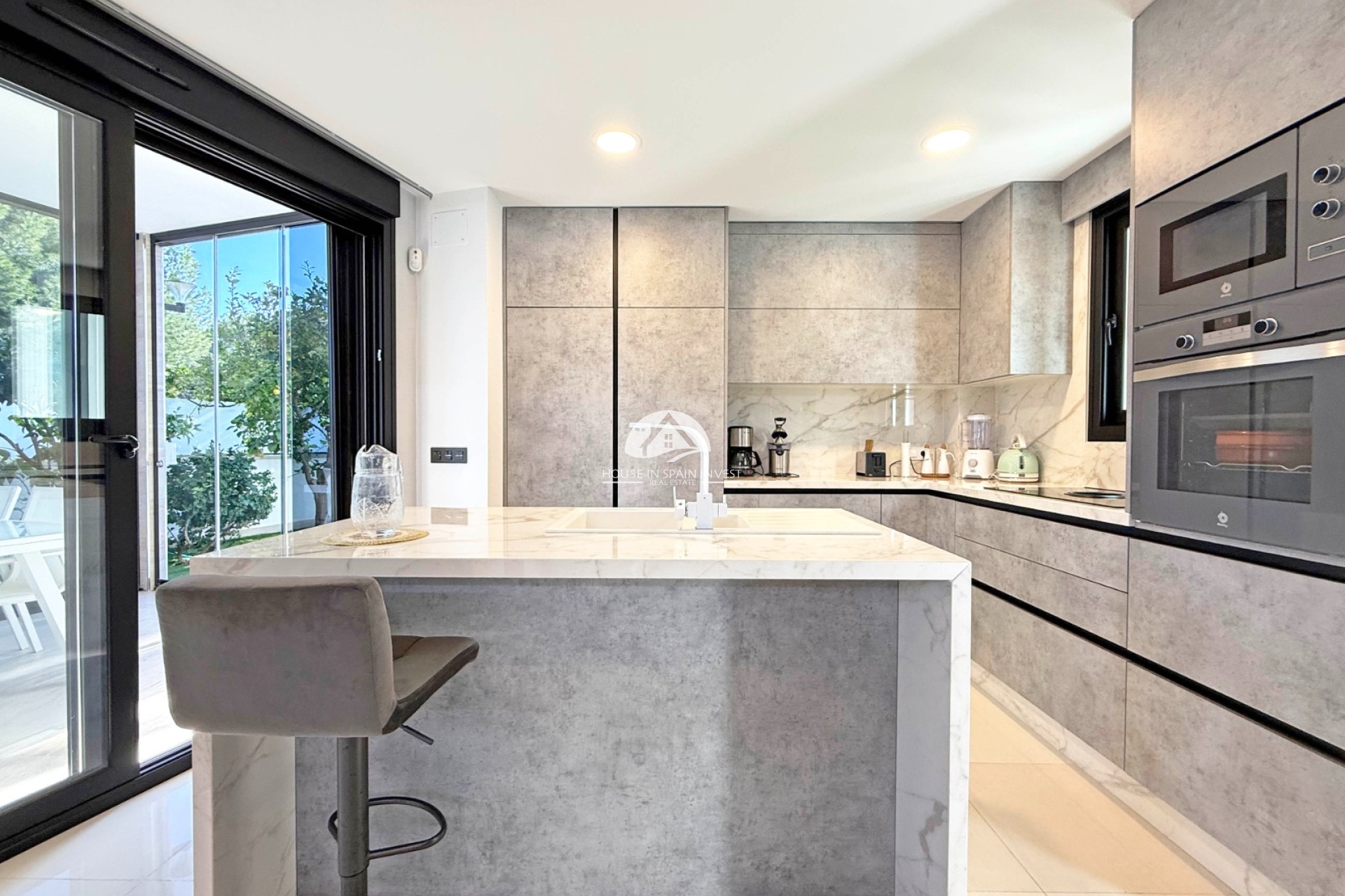 Resale - Villa - Orihuela Costa - Villamartín