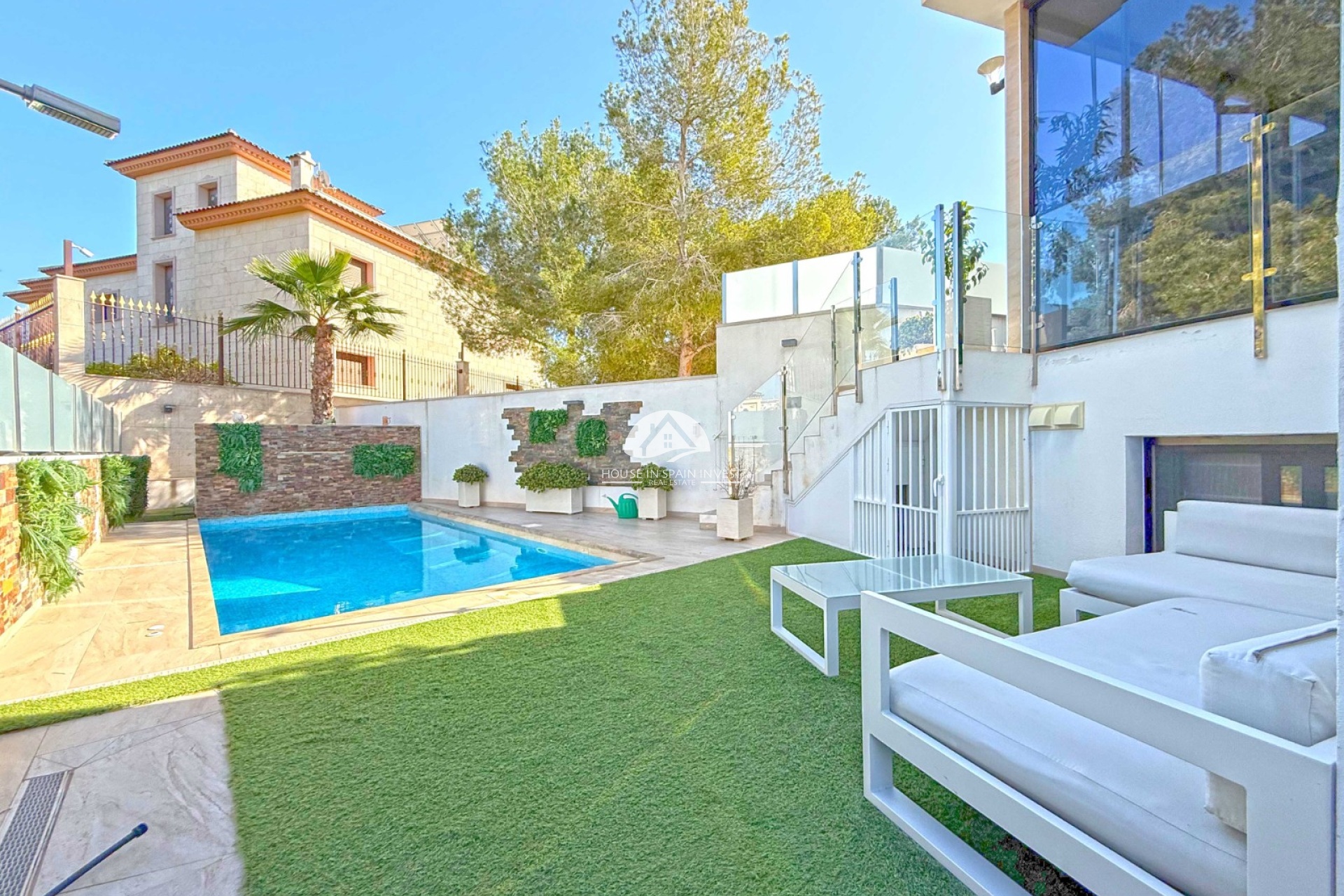 Resale - Villa - Orihuela Costa - Villamartín