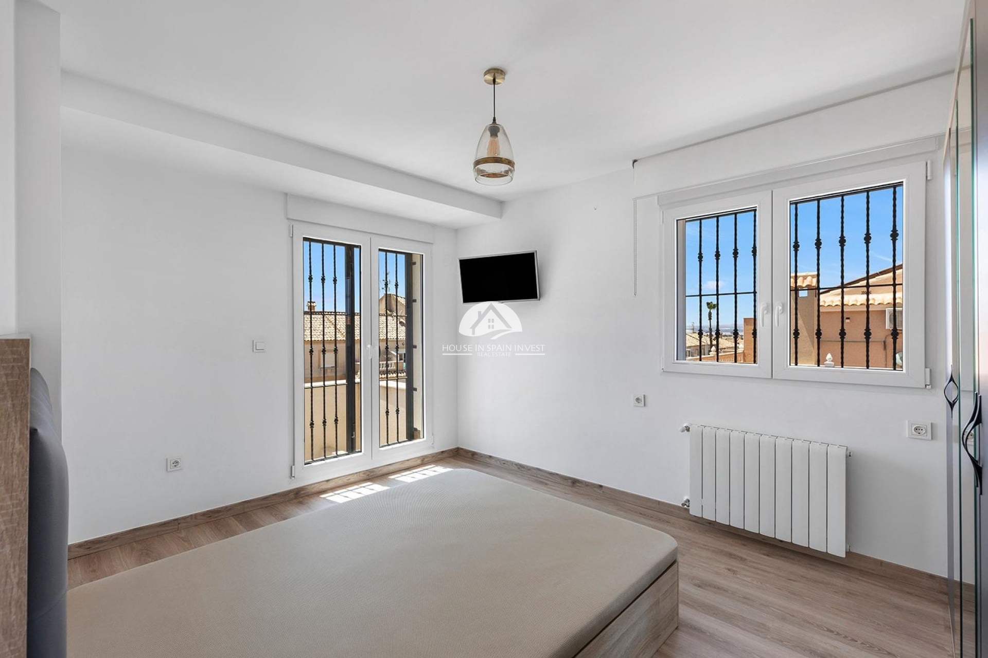 Resale - Villa - Torrevieja - Aguas Nuevas - Sector 25