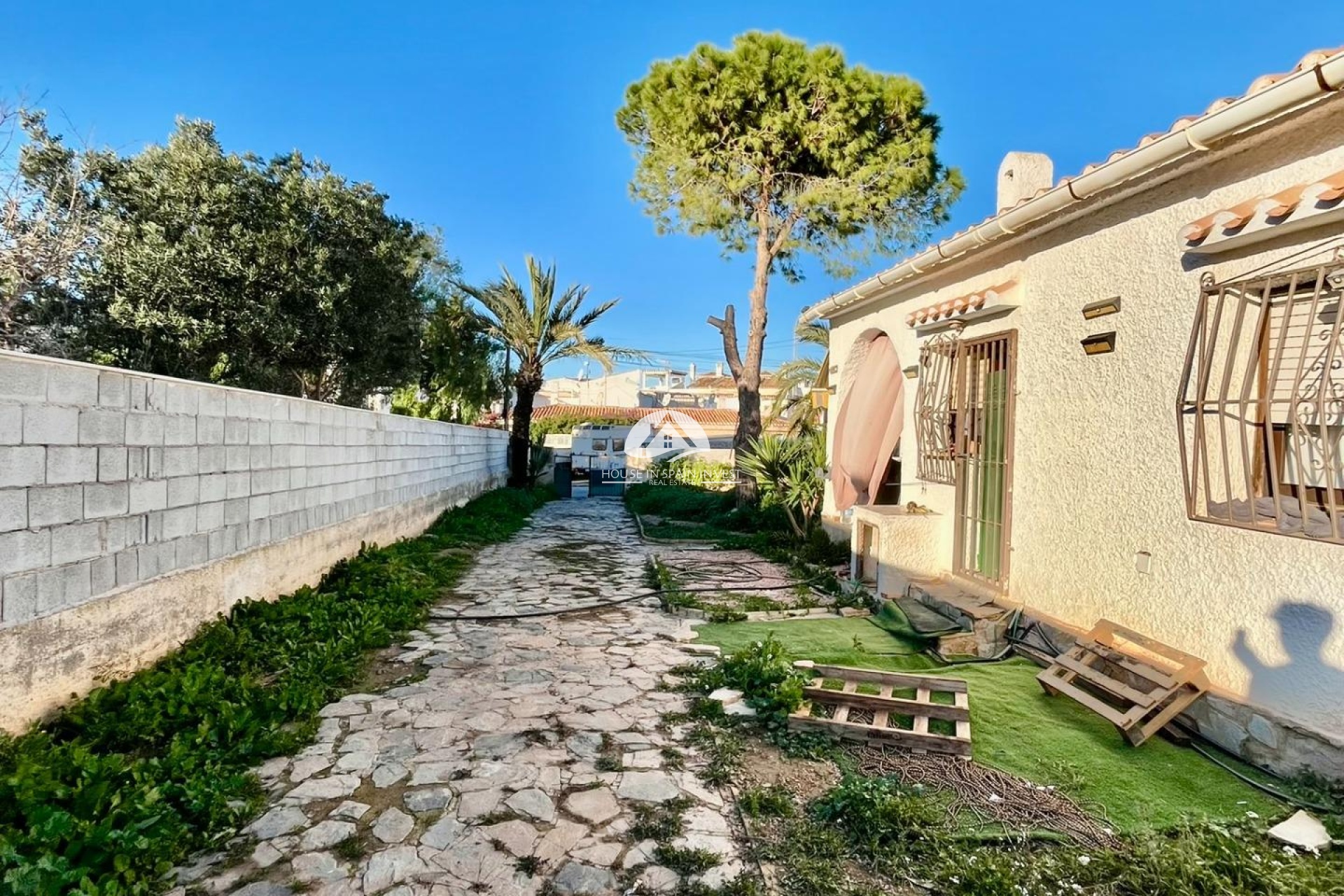 Resale - Villa - Torrevieja - Aguas Nuevas - Sector 25