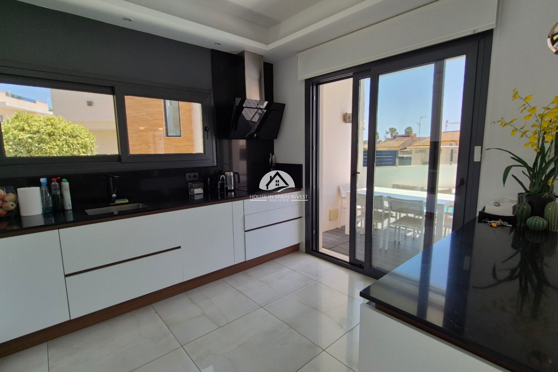 Resale - Villa - Torrevieja - Costa Blanca