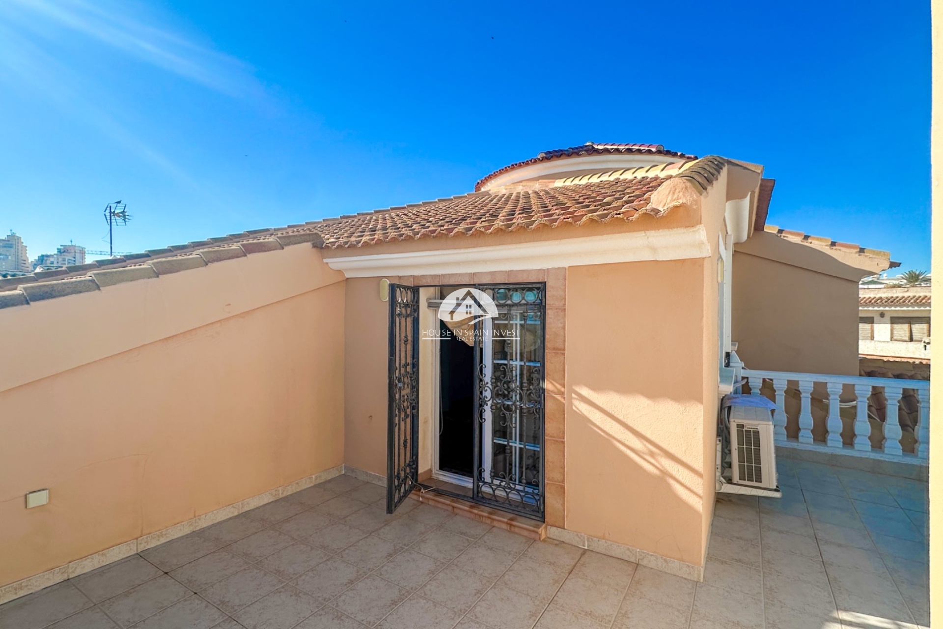 Resale - Villa - Torrevieja - La Mata