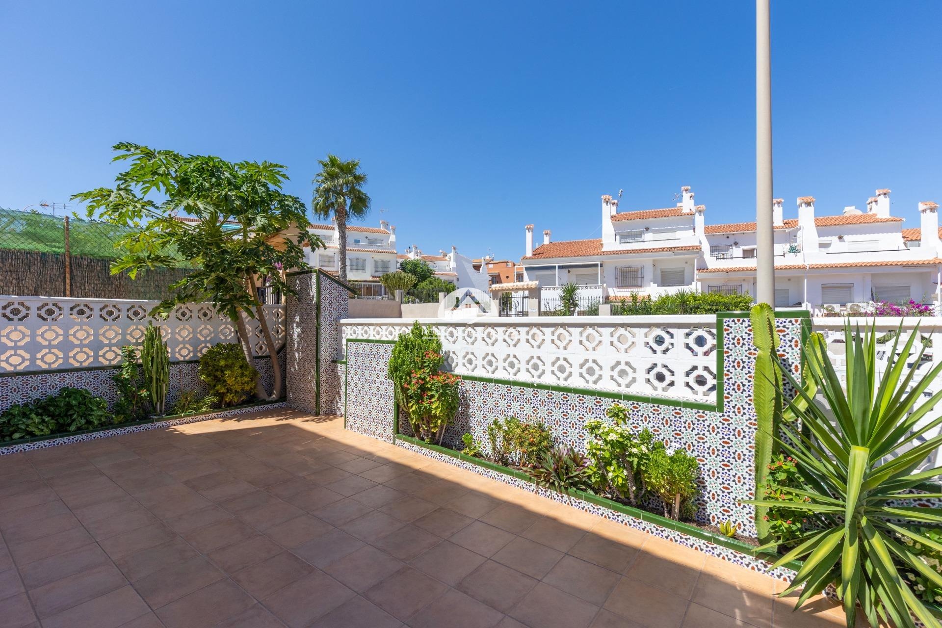 Resale - Villa - Torrevieja - La Mata