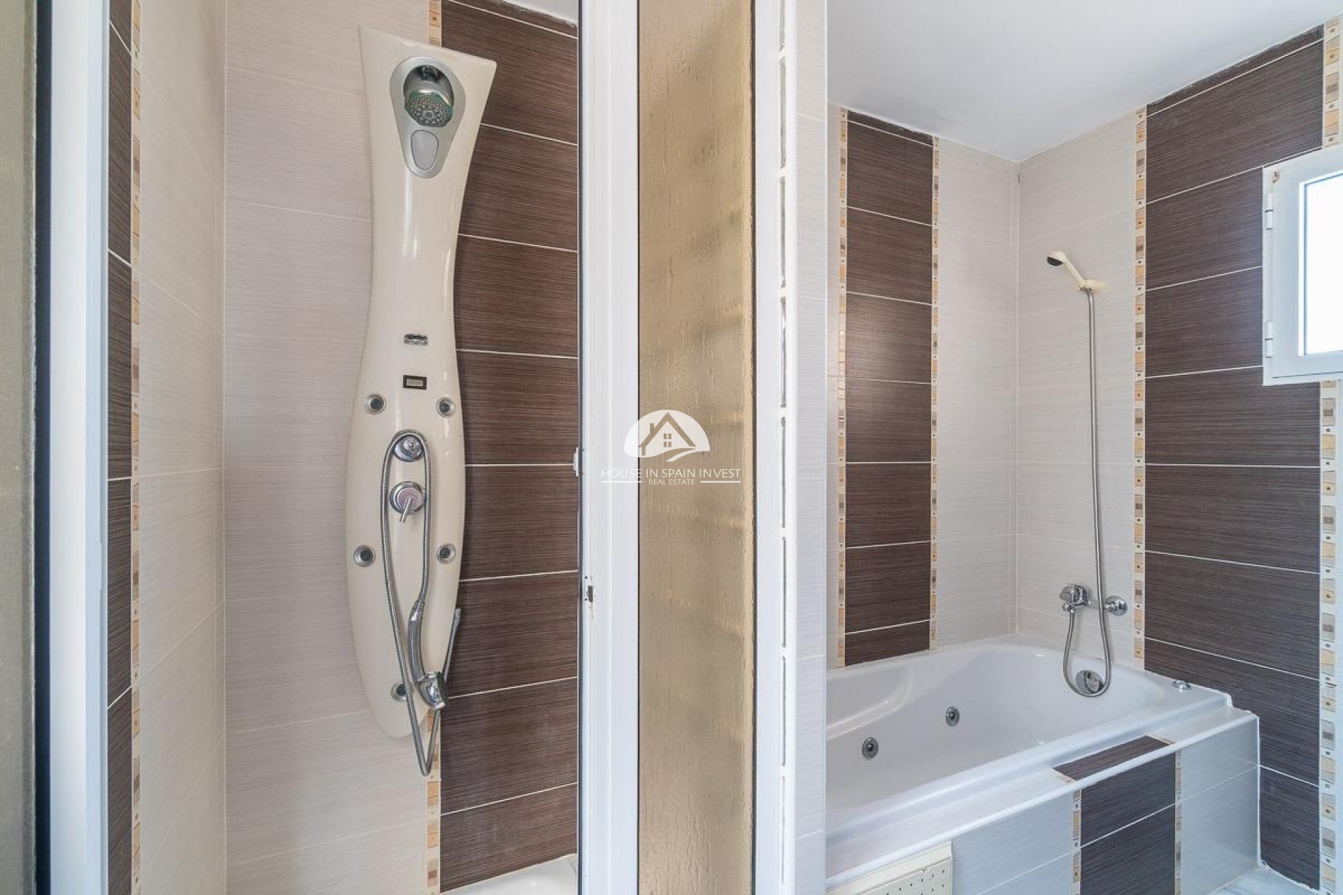 Resale - Villa - Torrevieja - La Mata