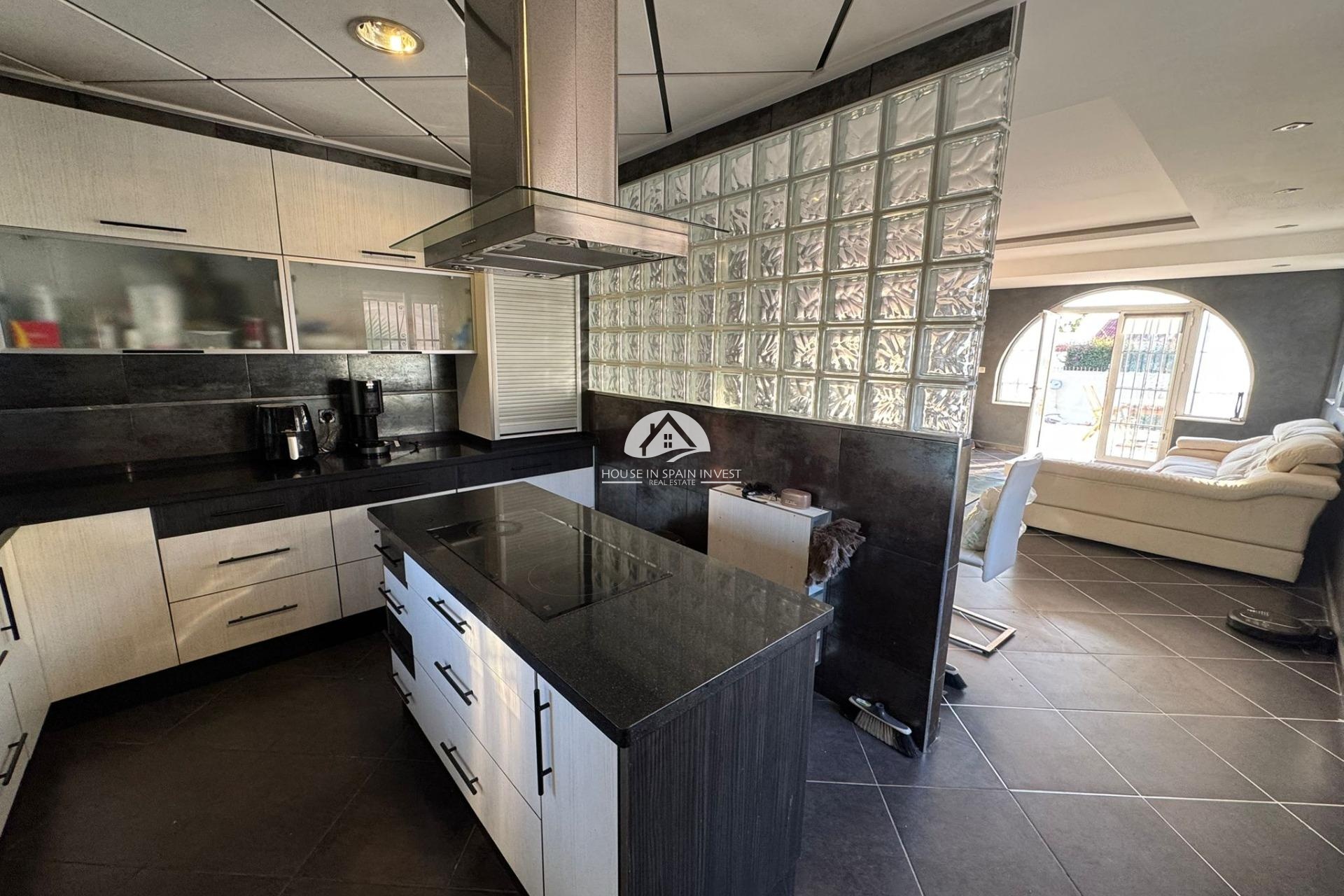 Resale - Villa - Torrevieja - La Siesta - El Chaparral - San Luis