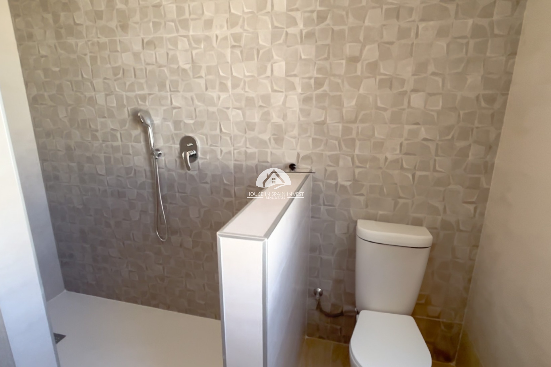 Resale - Villa - Torrevieja - La Siesta - El Salado -  Torreta