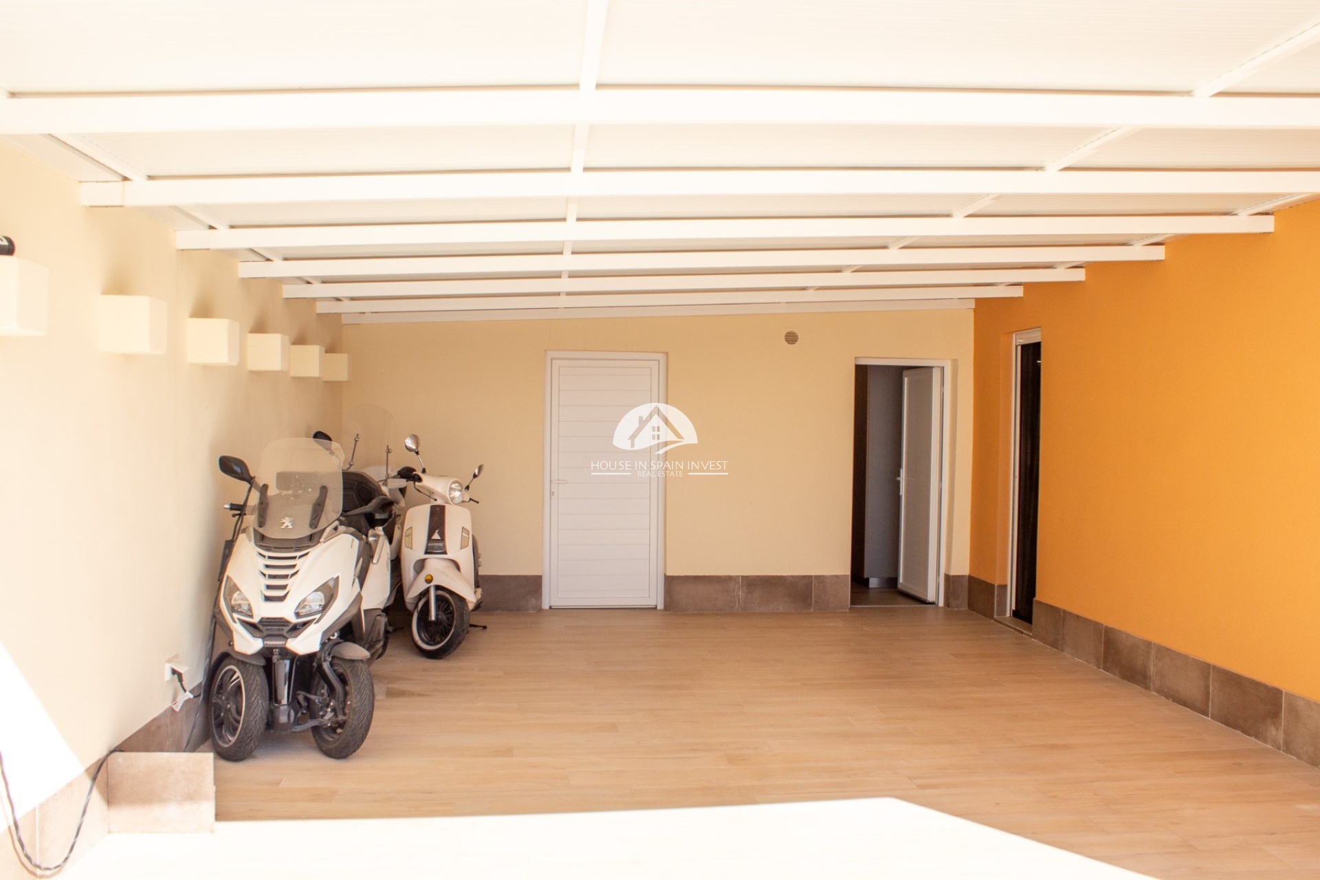 Resale - Villa - Torrevieja - La Siesta - El Salado -  Torreta