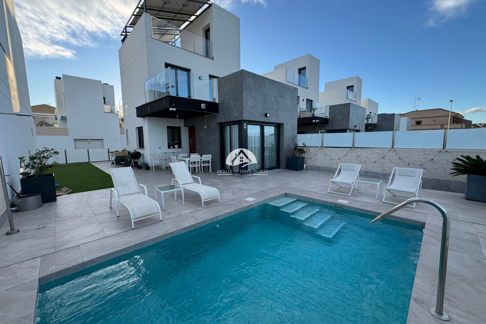 Resale - Villa - Torrevieja - Los Balcones  