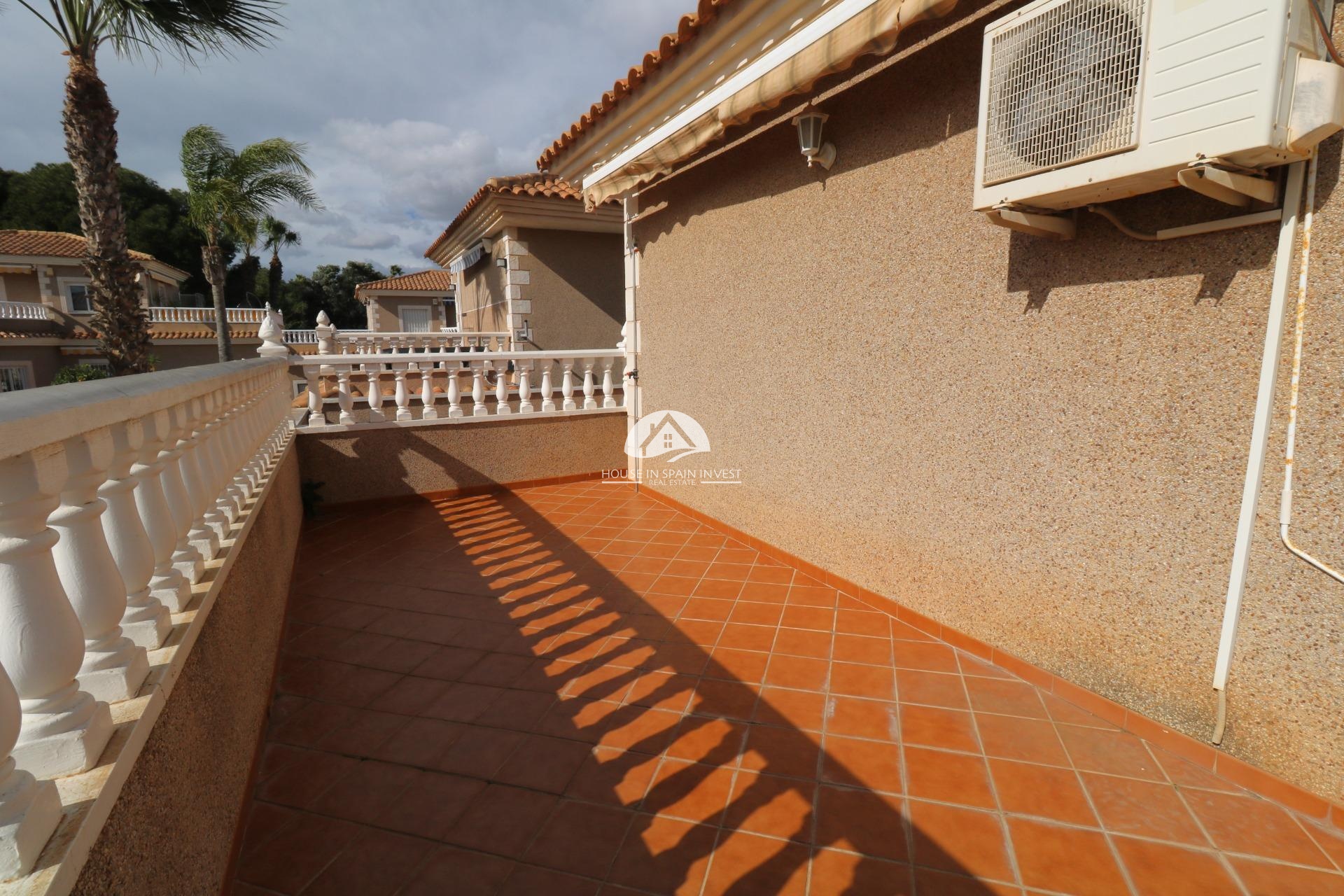 Resale - Villa - Torrevieja - Los Balcones  