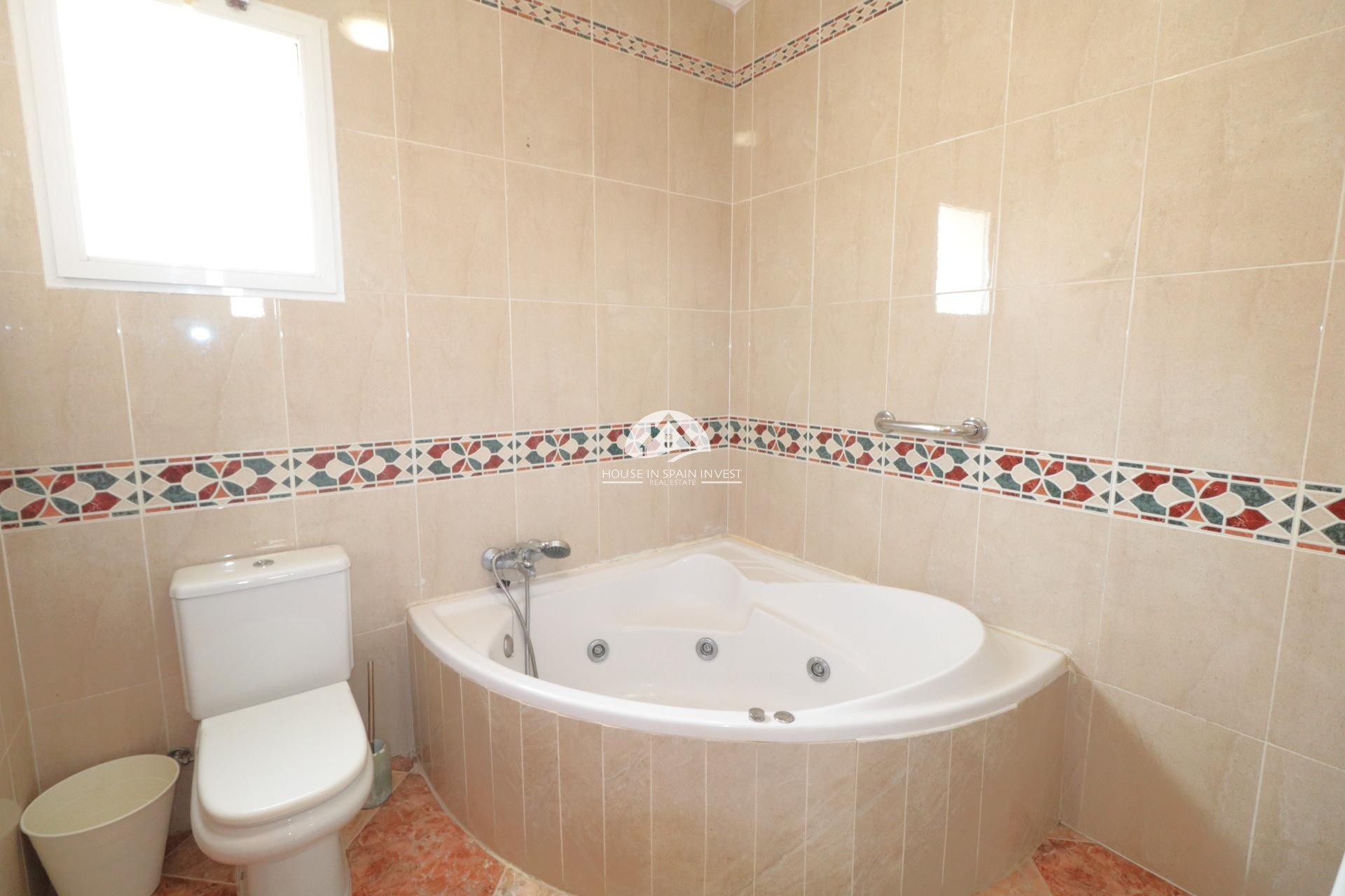 Resale - Villa - Torrevieja - Los Balcones  