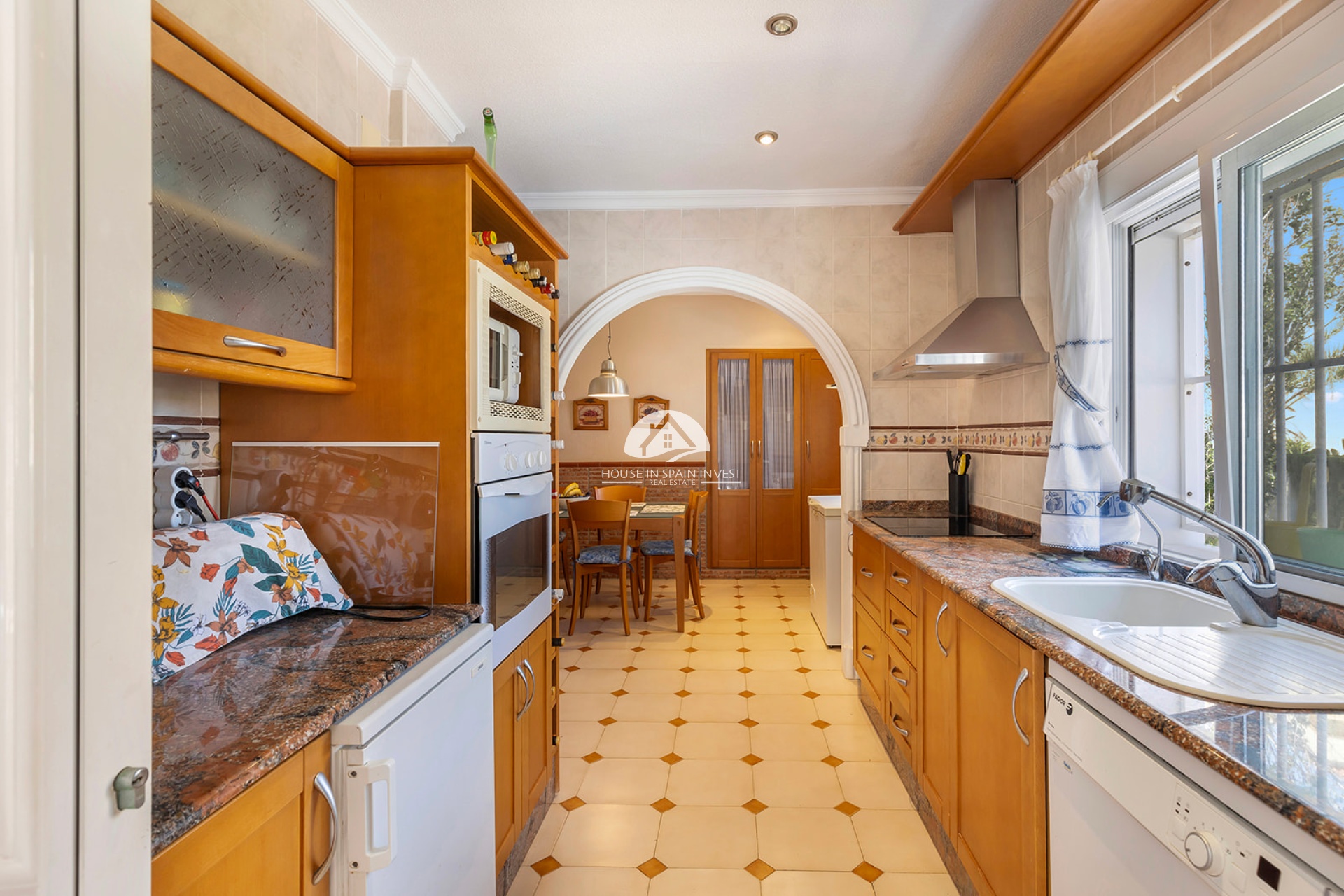 Resale - Villa - Torrevieja - Punta Prima  