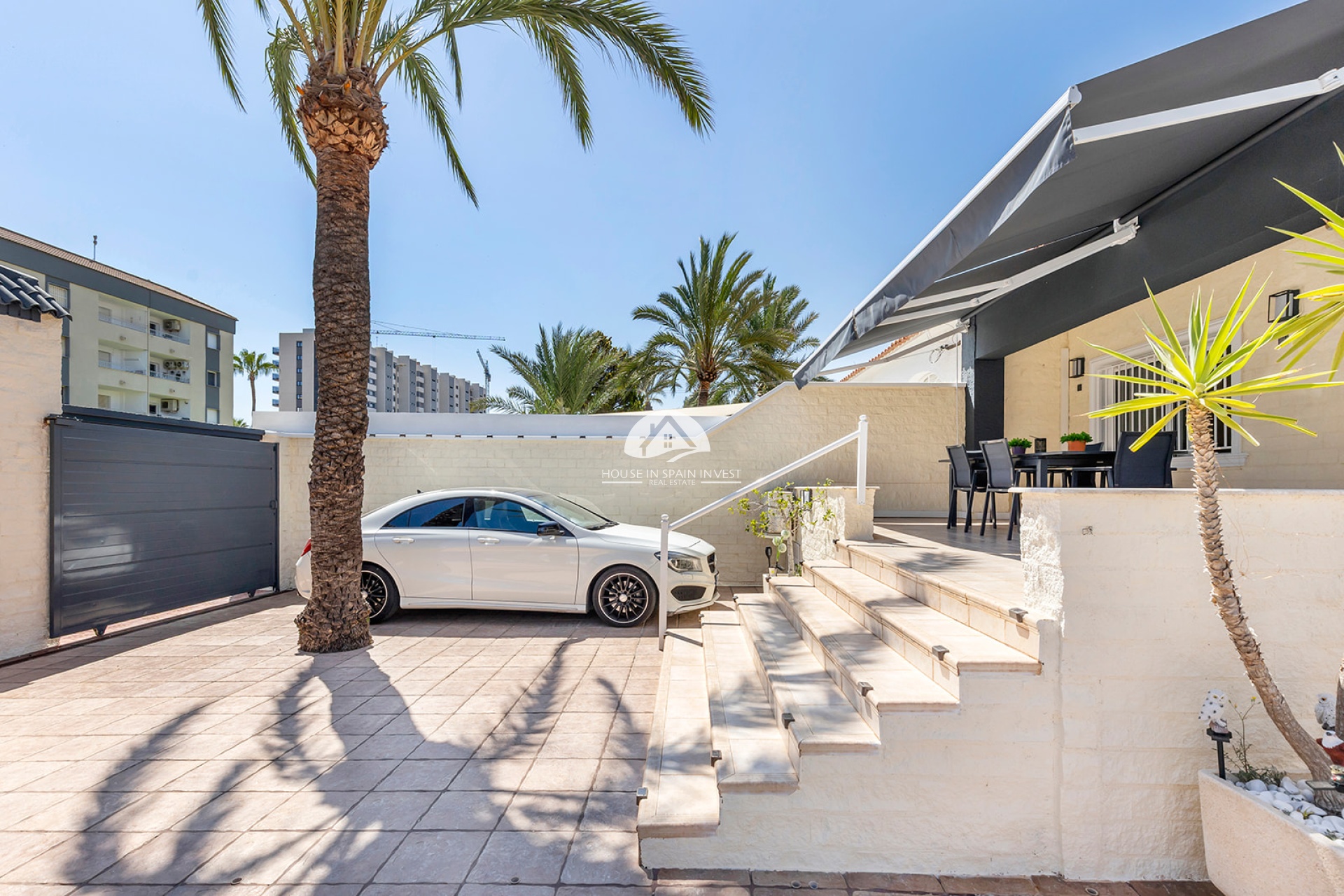 Resale - Villa - Torrevieja - Punta Prima  