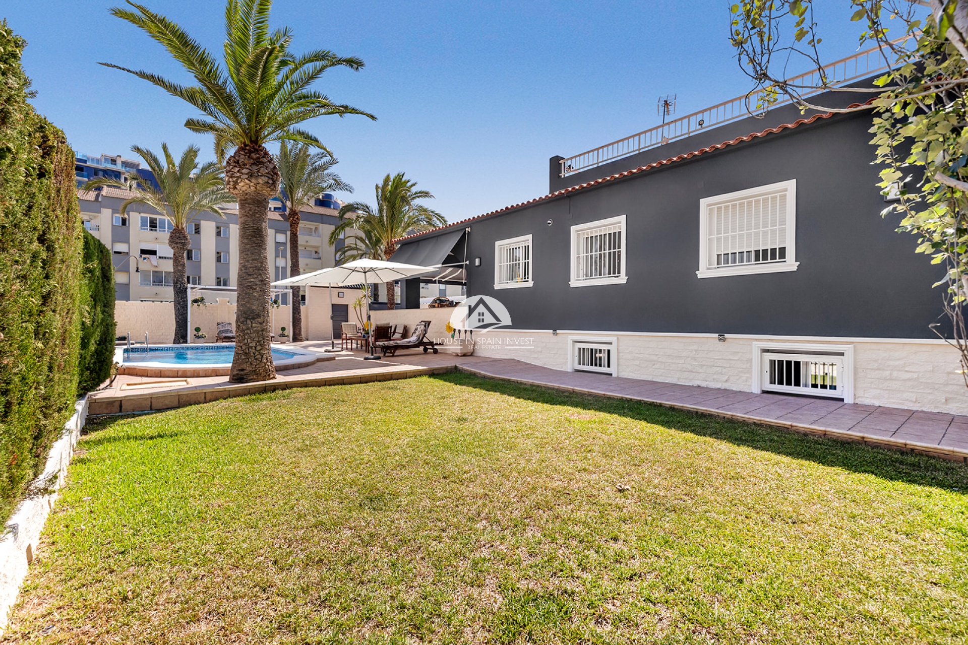 Resale - Villa - Torrevieja - Punta Prima  