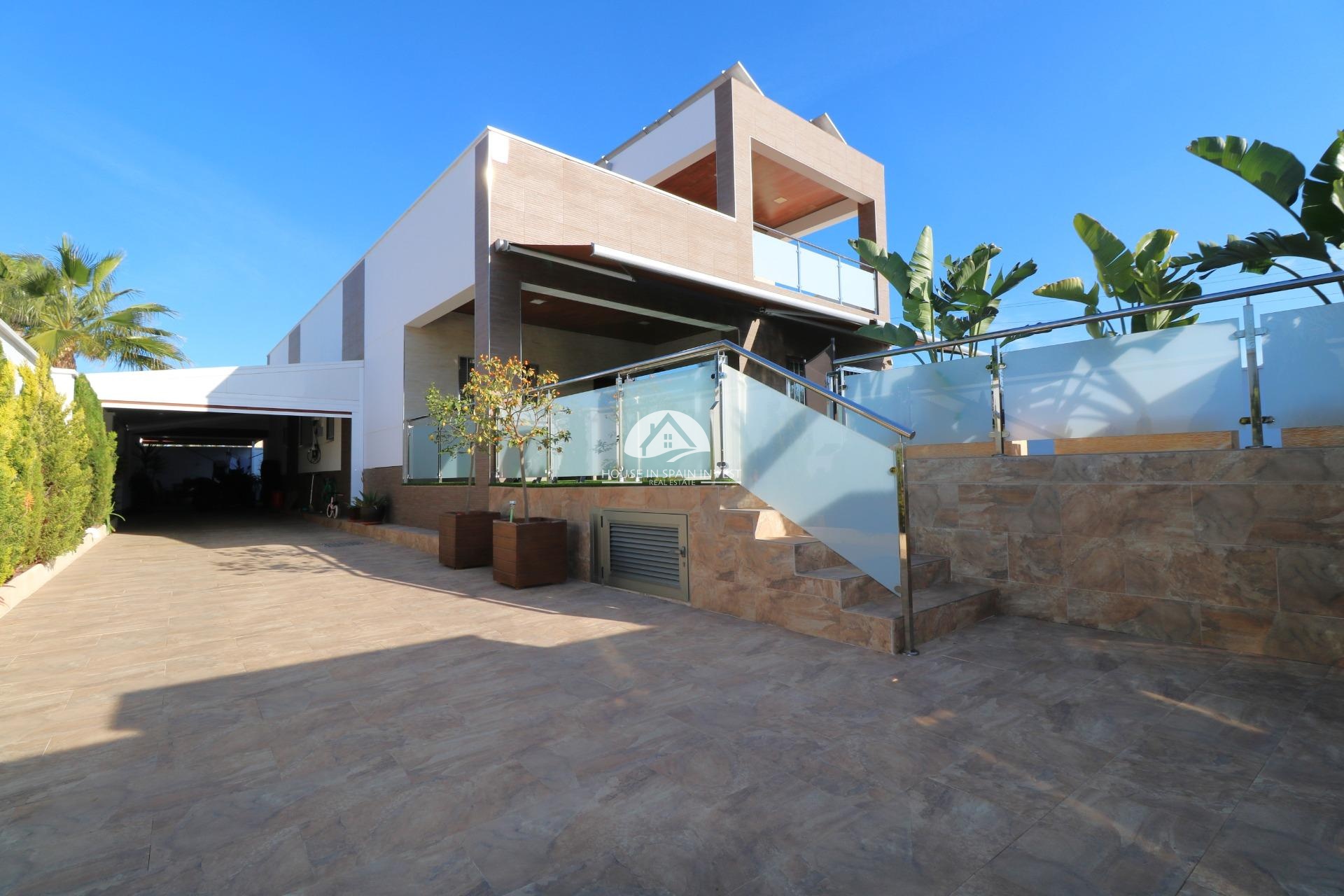 Resale - Villa - Torrevieja - Torreta - Salado