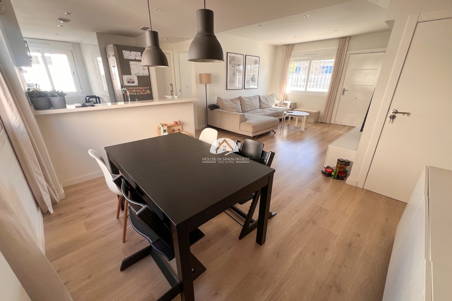 Resale - Villa - Torrevieja