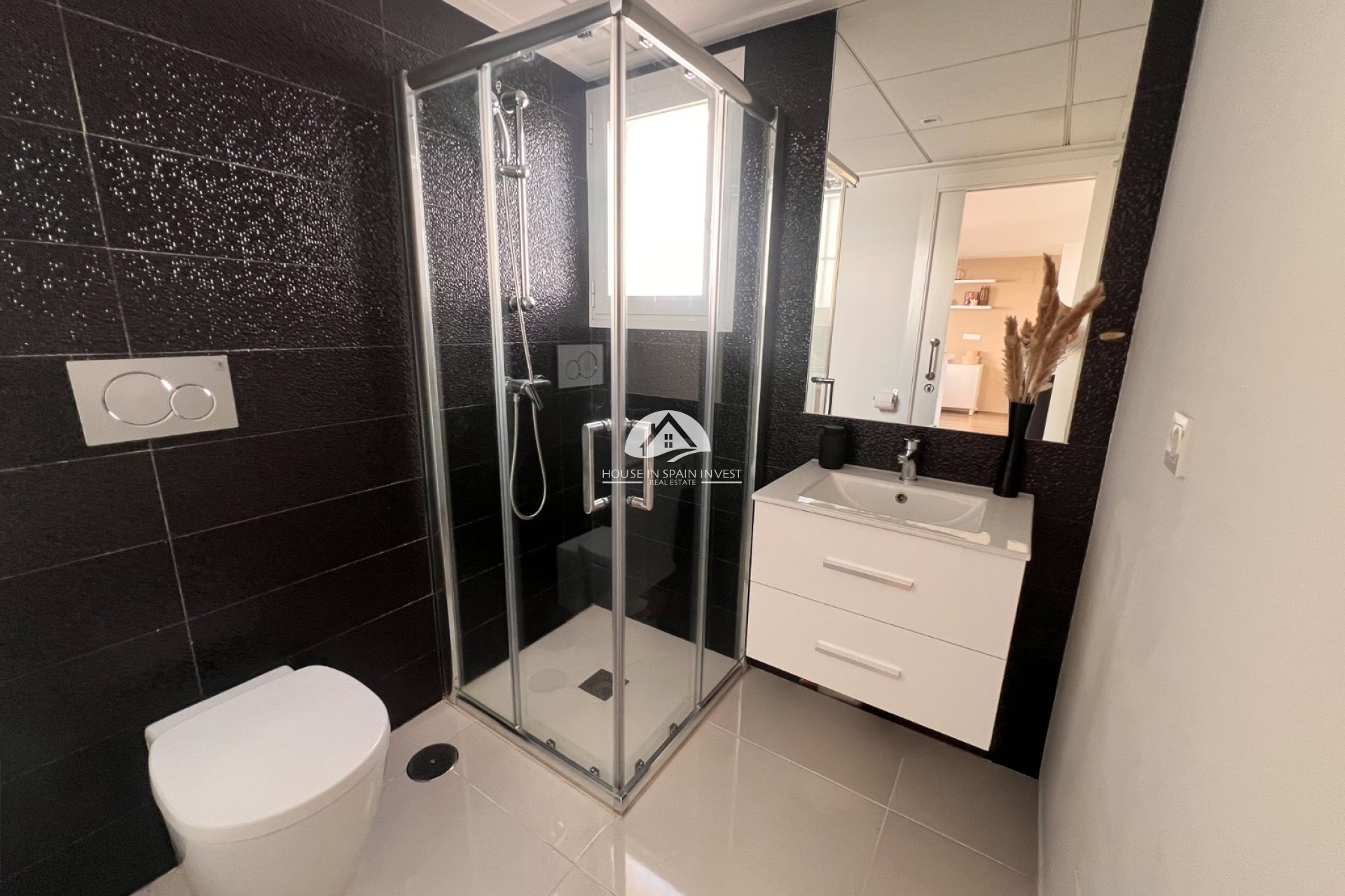 Resale - Villa - Torrevieja