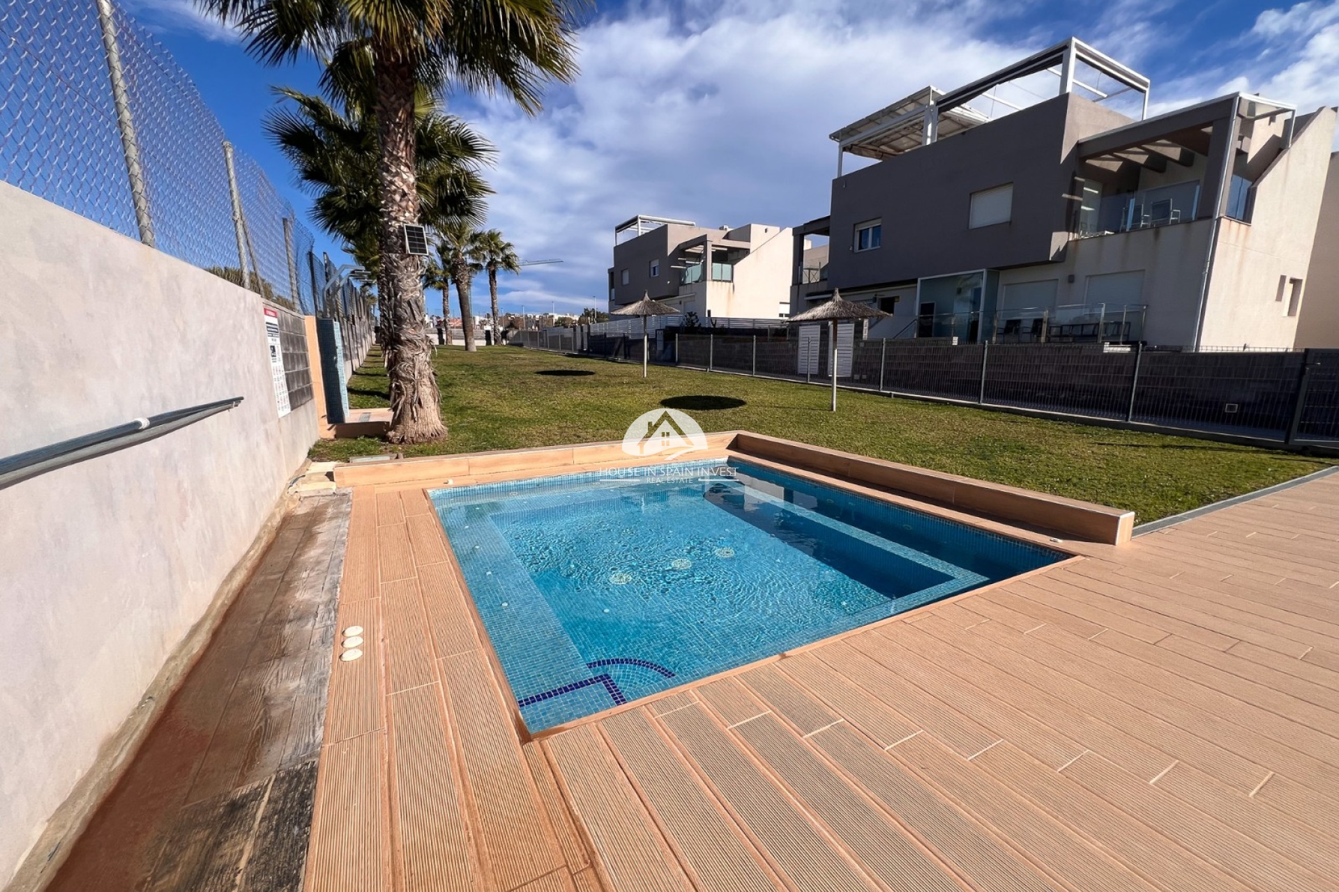 Resale - Villa - Torrevieja