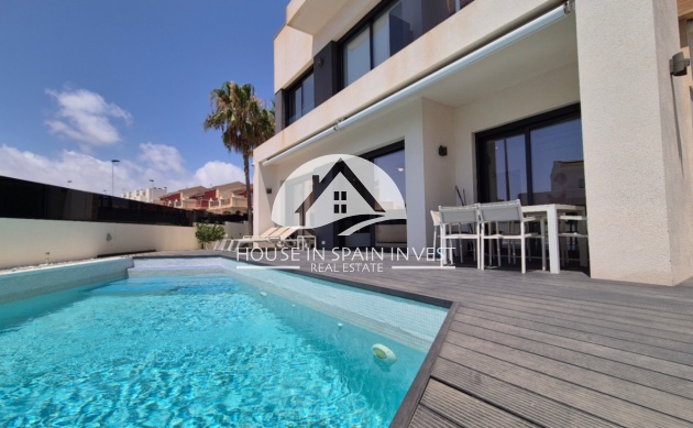 Villa - Herverkoop - Torrevieja - Costa Blanca