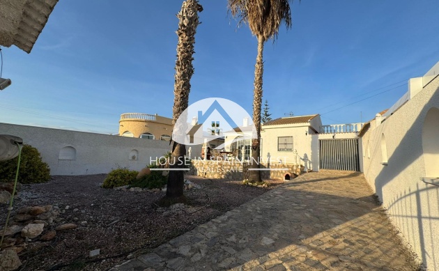 Villa - Resale - Torrevieja - La Siesta - El Chaparral - San Luis