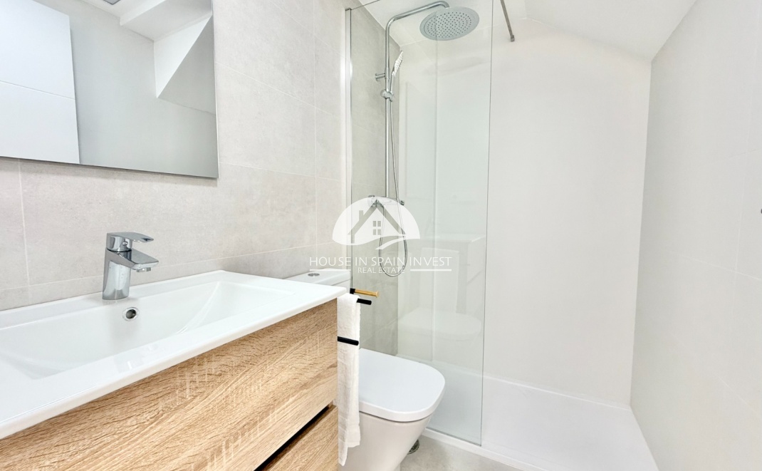 Obra nueva - Adosado - Cox