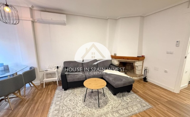 Resale - Apartment  - Torrevieja - Playa del Cura