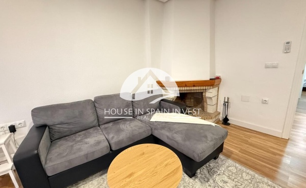 Resale - Apartment  - Torrevieja - Playa del Cura